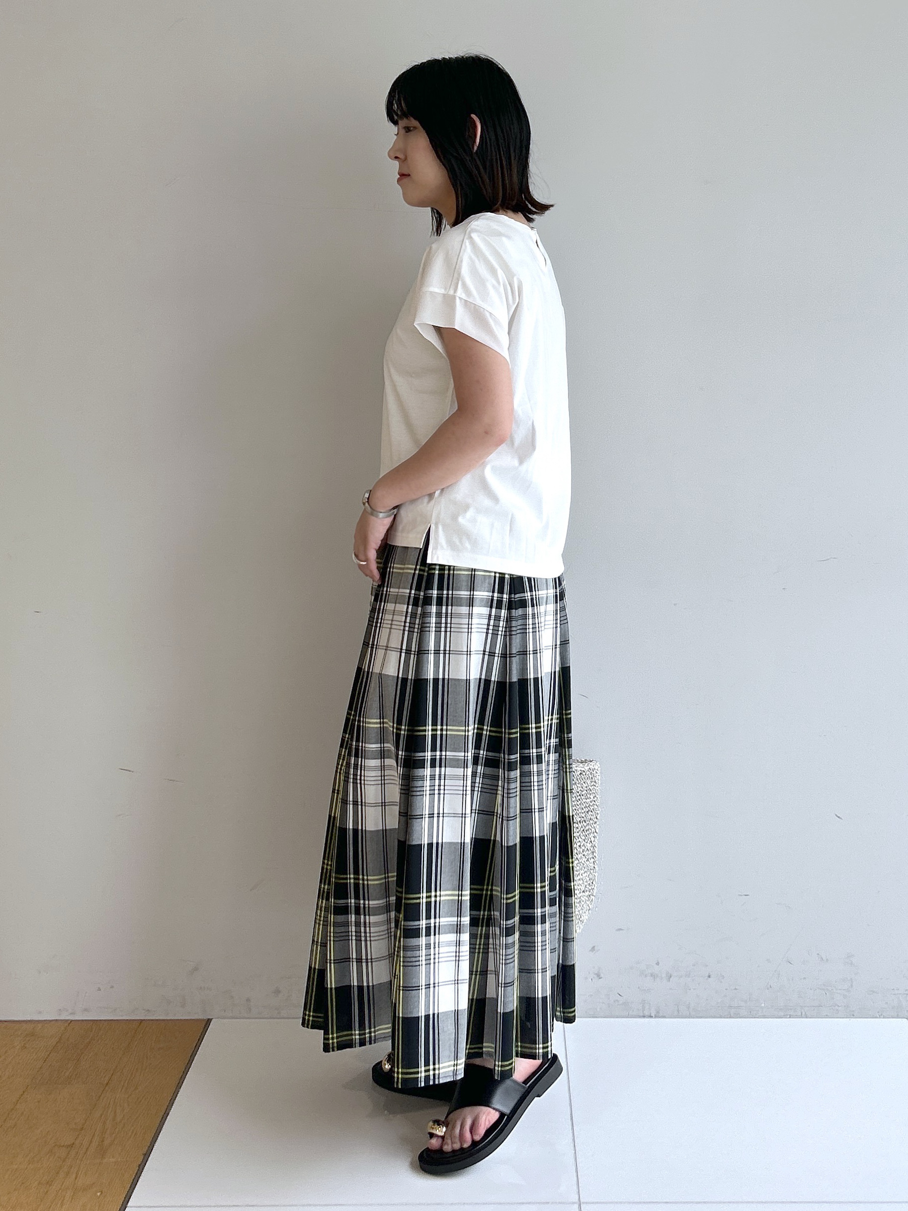 Hirokaさんの「Dessin｜【UVカット/接触冷感】美光沢カットソー」を使ったコーディネート