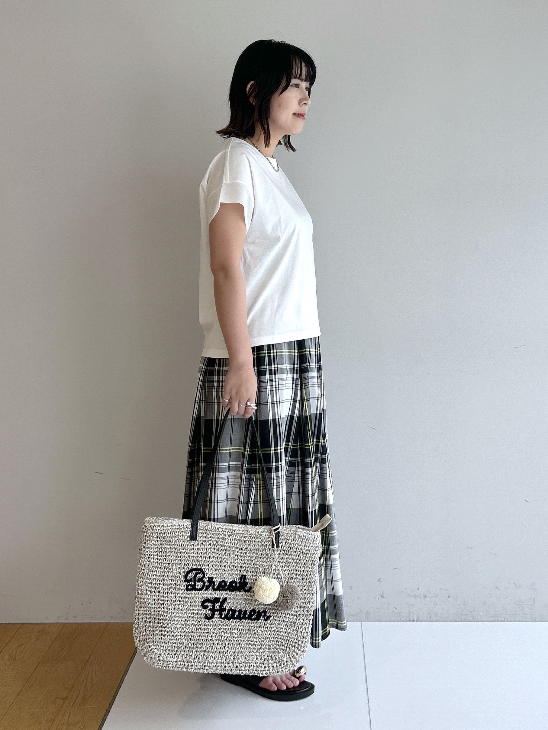 Hirokaさんの「Dessin｜【UVカット/接触冷感】美光沢カットソー」を使ったコーディネート