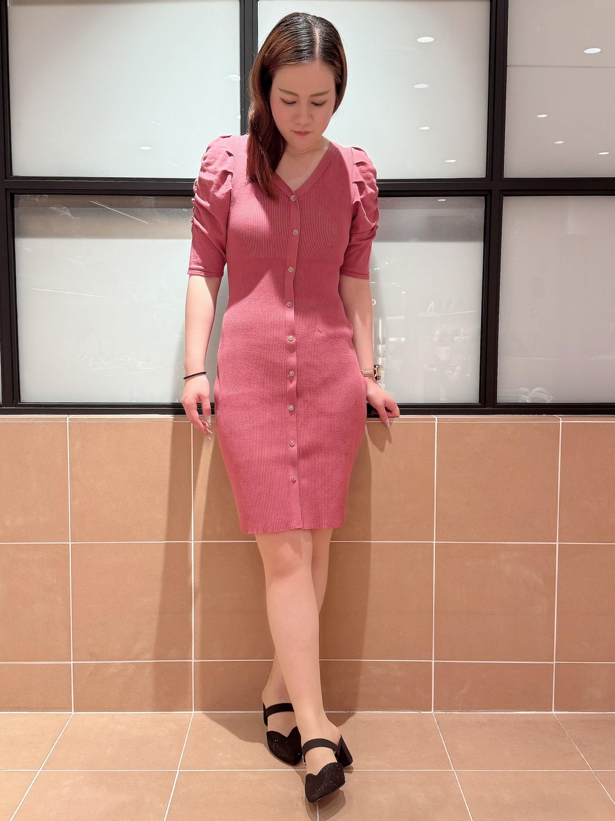 すみれさんの「ESPERANZA｜シャイニーミュールパンプス」を使ったコーディネート