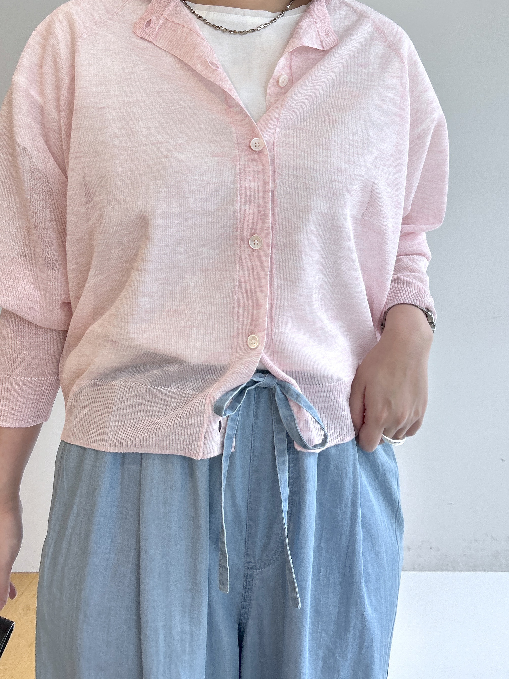 Hirokaさんの「Dessin｜お守りカーディガン -ウォッシャブル-」を使ったコーディネート