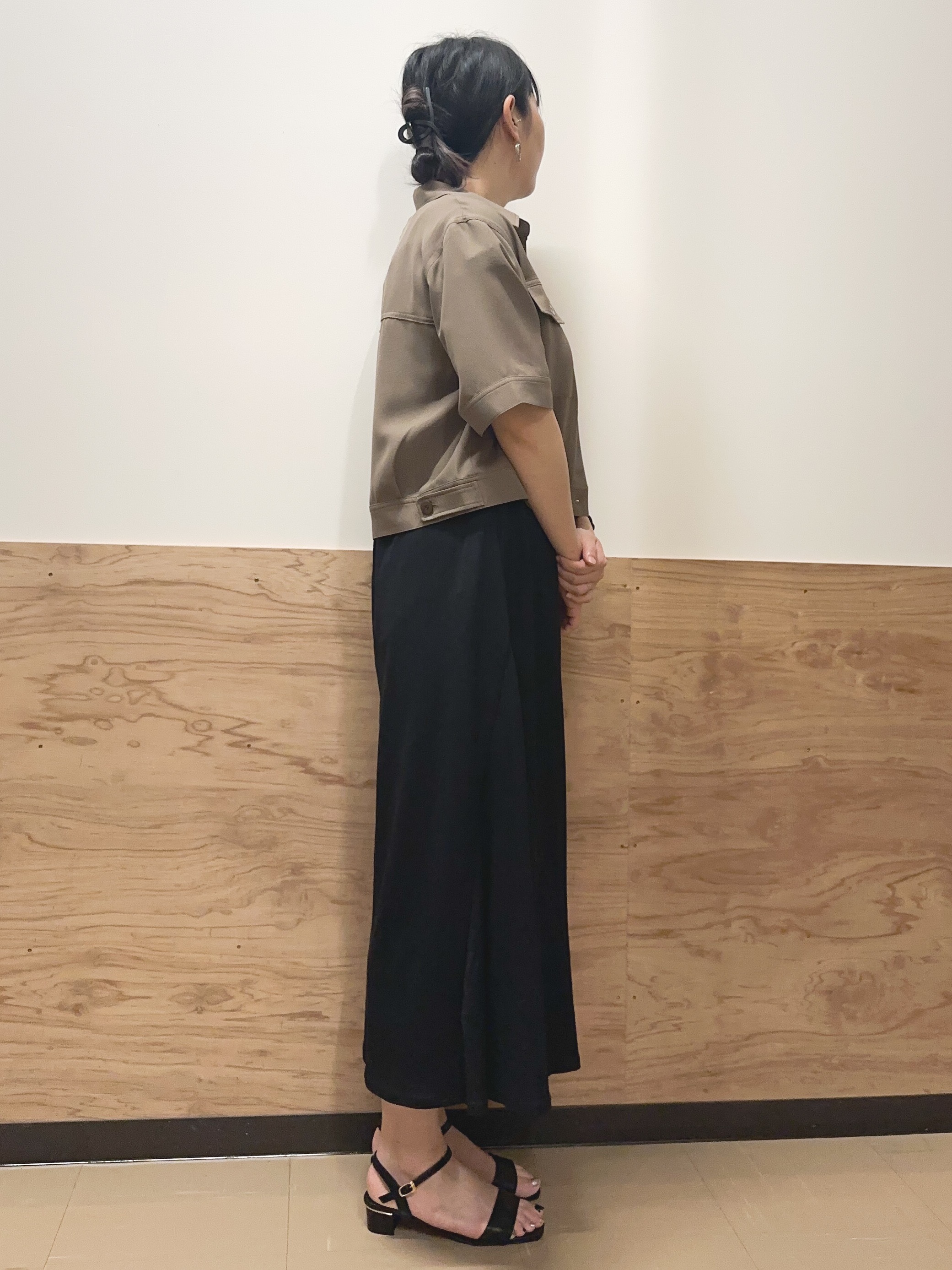 すーさんの「grove｜【吸水速乾・通気性・洗える】衿付きハーフジャケット」を使ったコーディネート