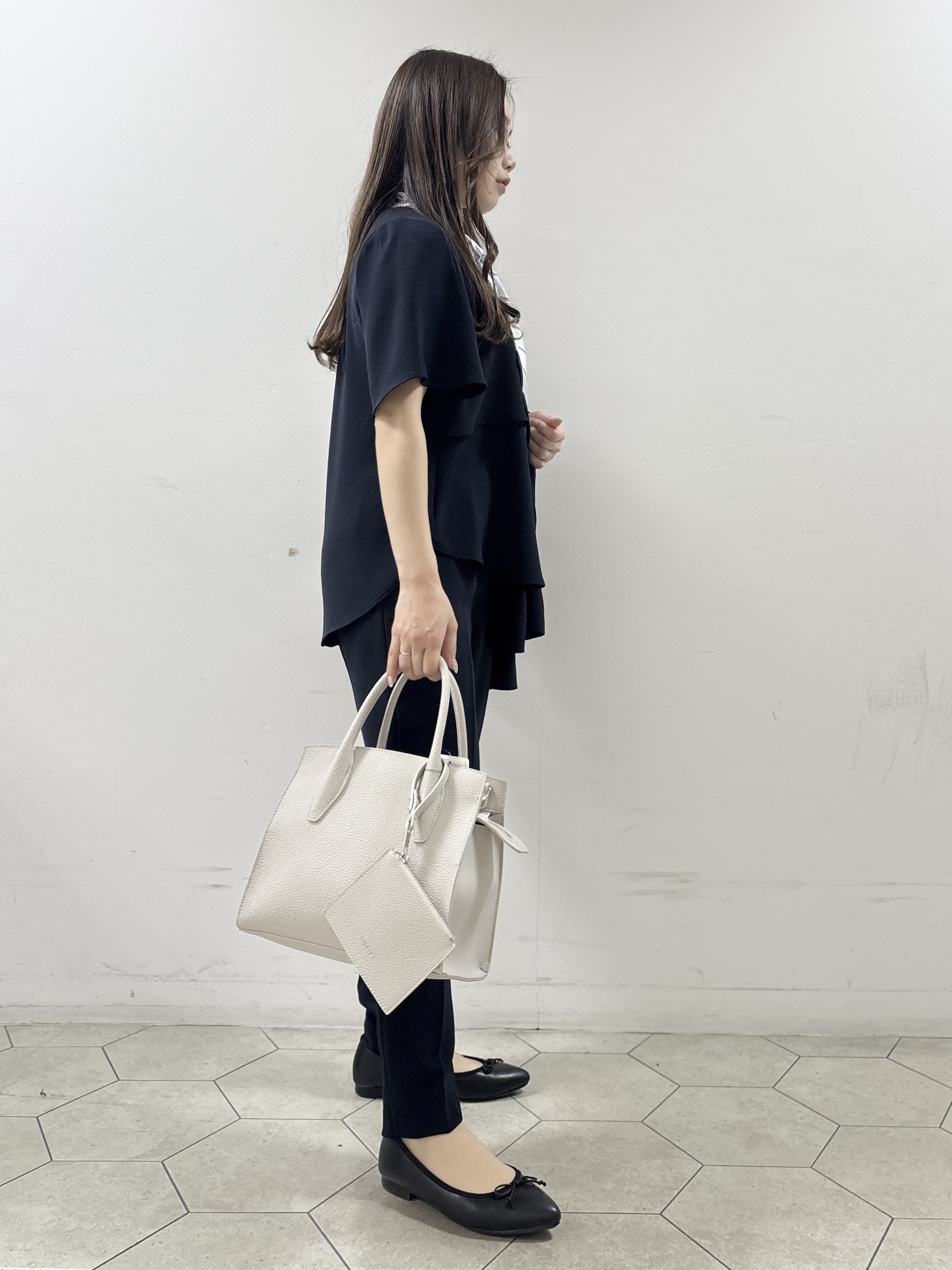 kahoさんの「INDIVI｜【着る日傘】シフォンドッキングブラウス」を使ったコーディネート