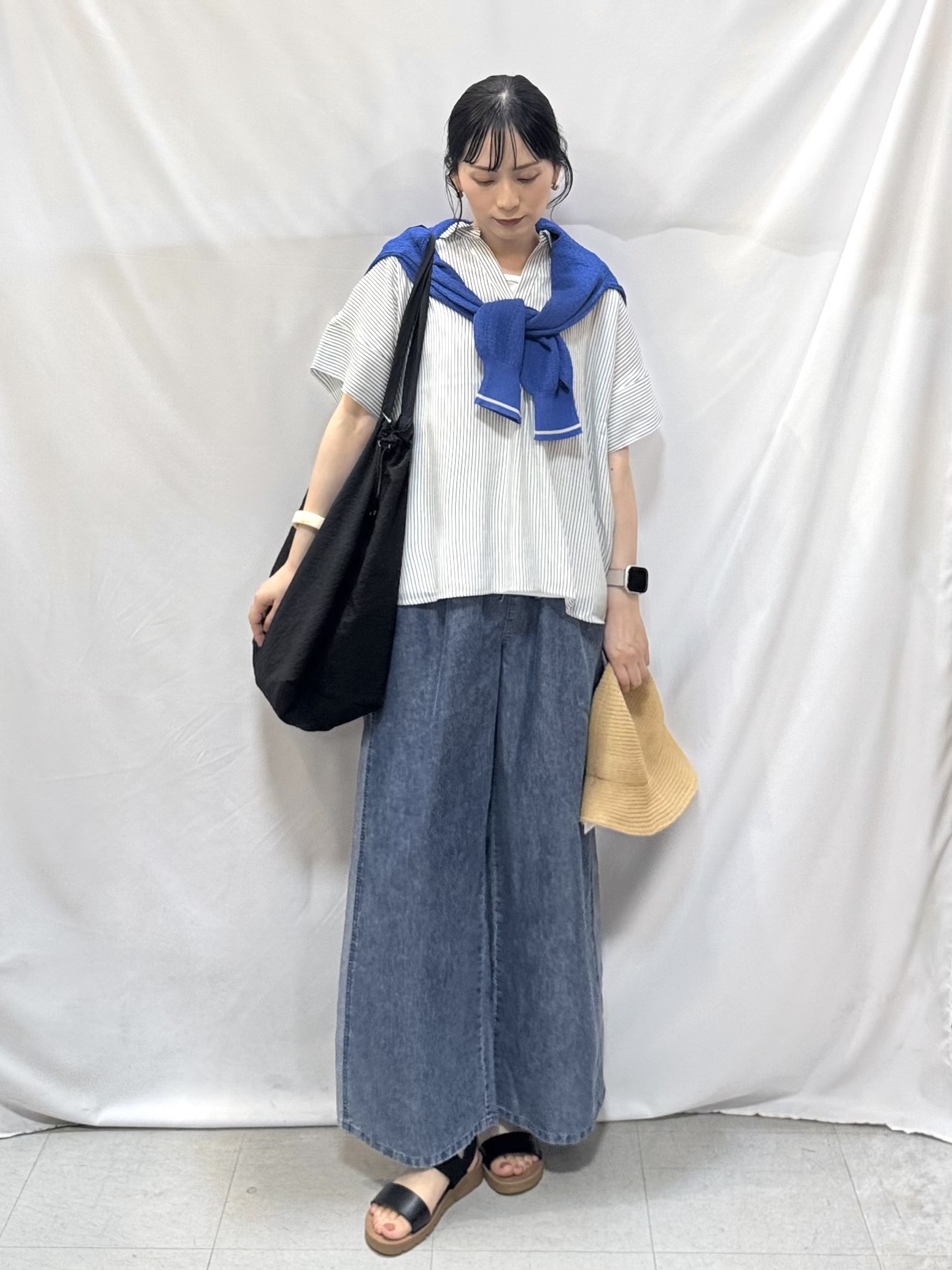 𝐇𝐢𝐫𝐨𝐦𝐢さんの「SHOO･LA･RUE｜【S-LL/洗濯機可】さらっとタッチ ほんのりシアーカーディガン」を使ったコーディネート