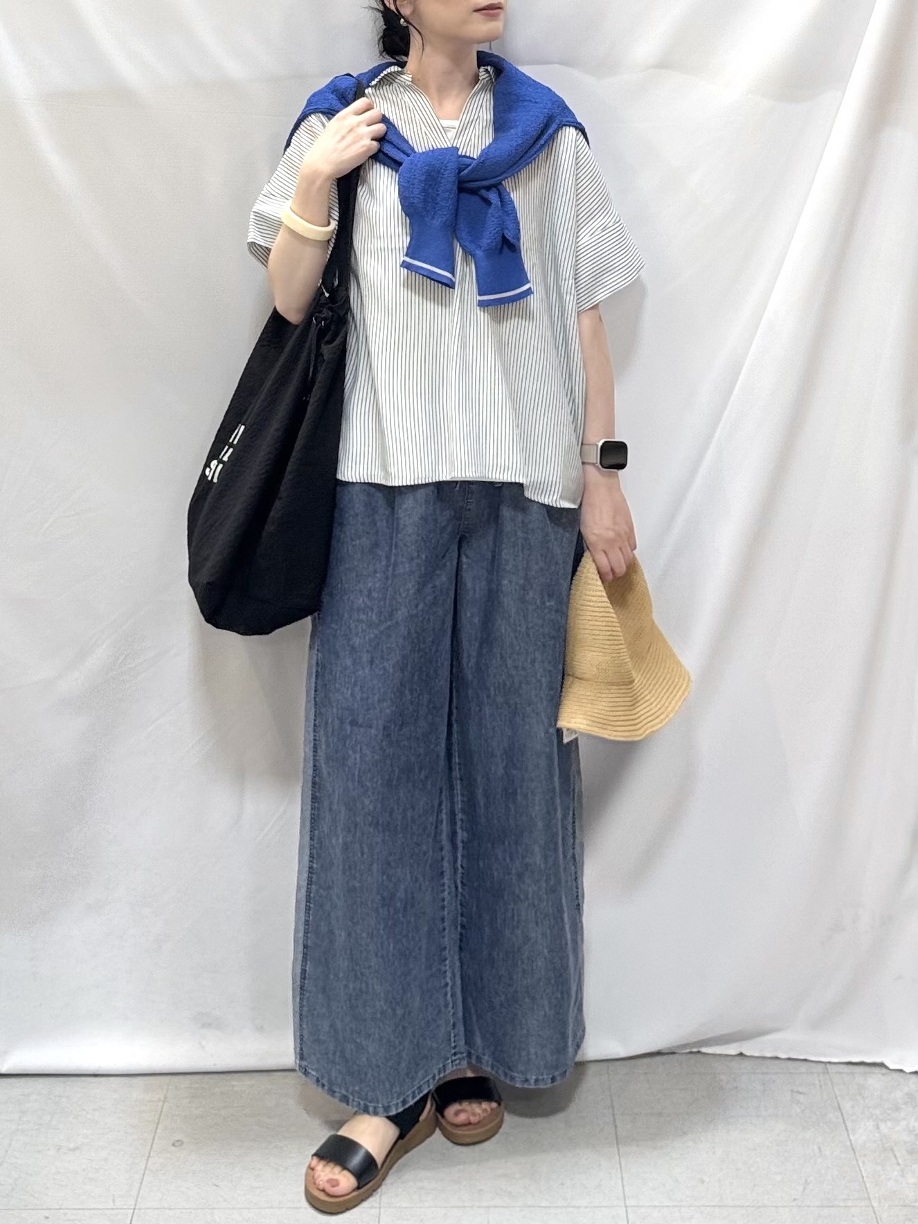 𝐇𝐢𝐫𝐨𝐦𝐢さんの「SHOO･LA･RUE｜【S-LL/洗濯機可】さらっとタッチ ほんのりシアーカーディガン」を使ったコーディネート