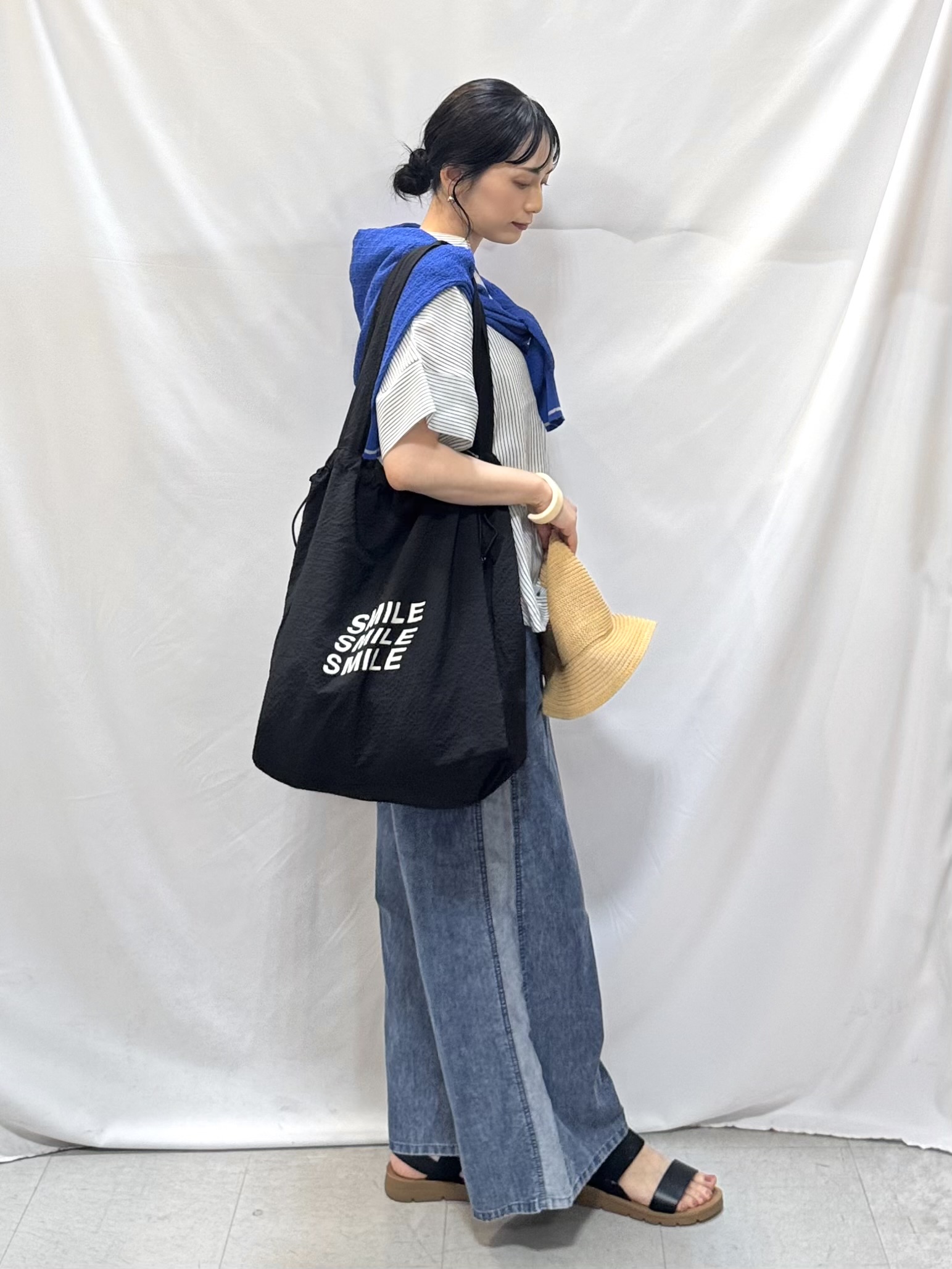 𝐇𝐢𝐫𝐨𝐦𝐢さんの「SHOO･LA･RUE｜【S-LL/洗濯機可】さらっとタッチ ほんのりシアーカーディガン」を使ったコーディネート
