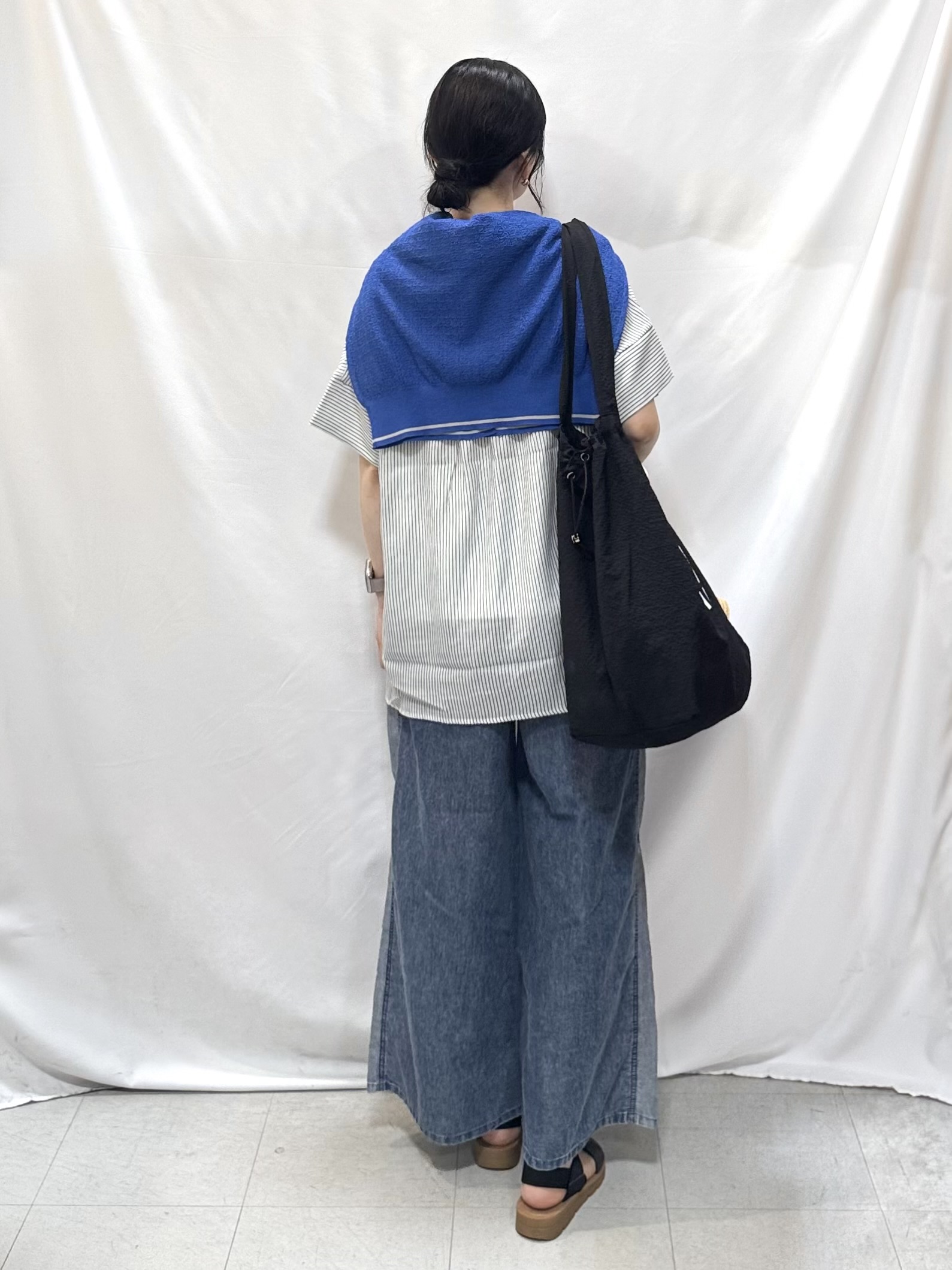 𝐇𝐢𝐫𝐨𝐦𝐢さんの「SHOO･LA･RUE｜【S-LL/洗濯機可】さらっとタッチ ほんのりシアーカーディガン」を使ったコーディネート