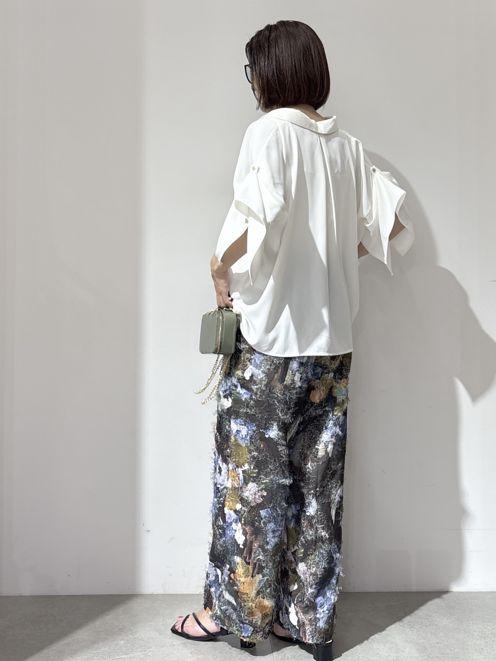NAKAさんの「OPAQUE.CLIP｜【UV／接触冷感／吸水速乾／】タックスリーブスキッパーブラウス《洗濯機OK》」を使ったコーディネート