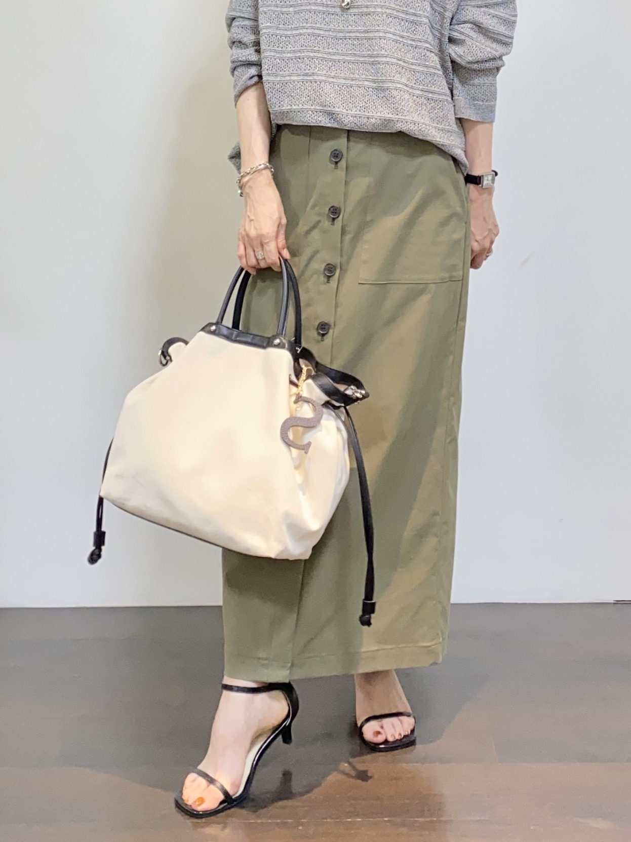 tomoさんの「UNTITLED｜【古畑星夏さん着用/洗える】シアーブルゾン」を使ったコーディネート