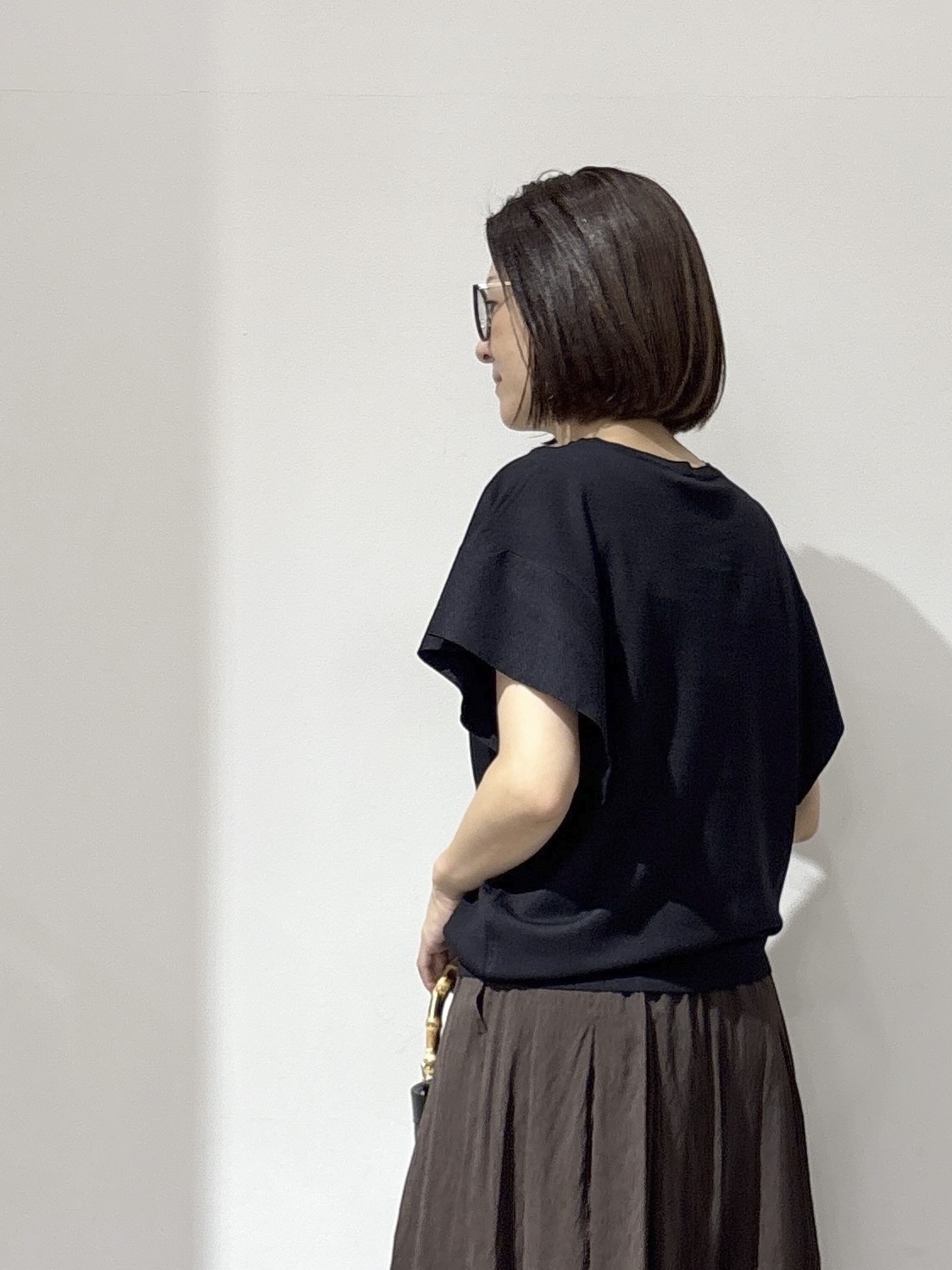 NAKAさんの「OPAQUE.CLIP｜『STORY Web7月掲載』ドライタッチラメニット《UV／洗える／6col》」を使ったコーディネート
