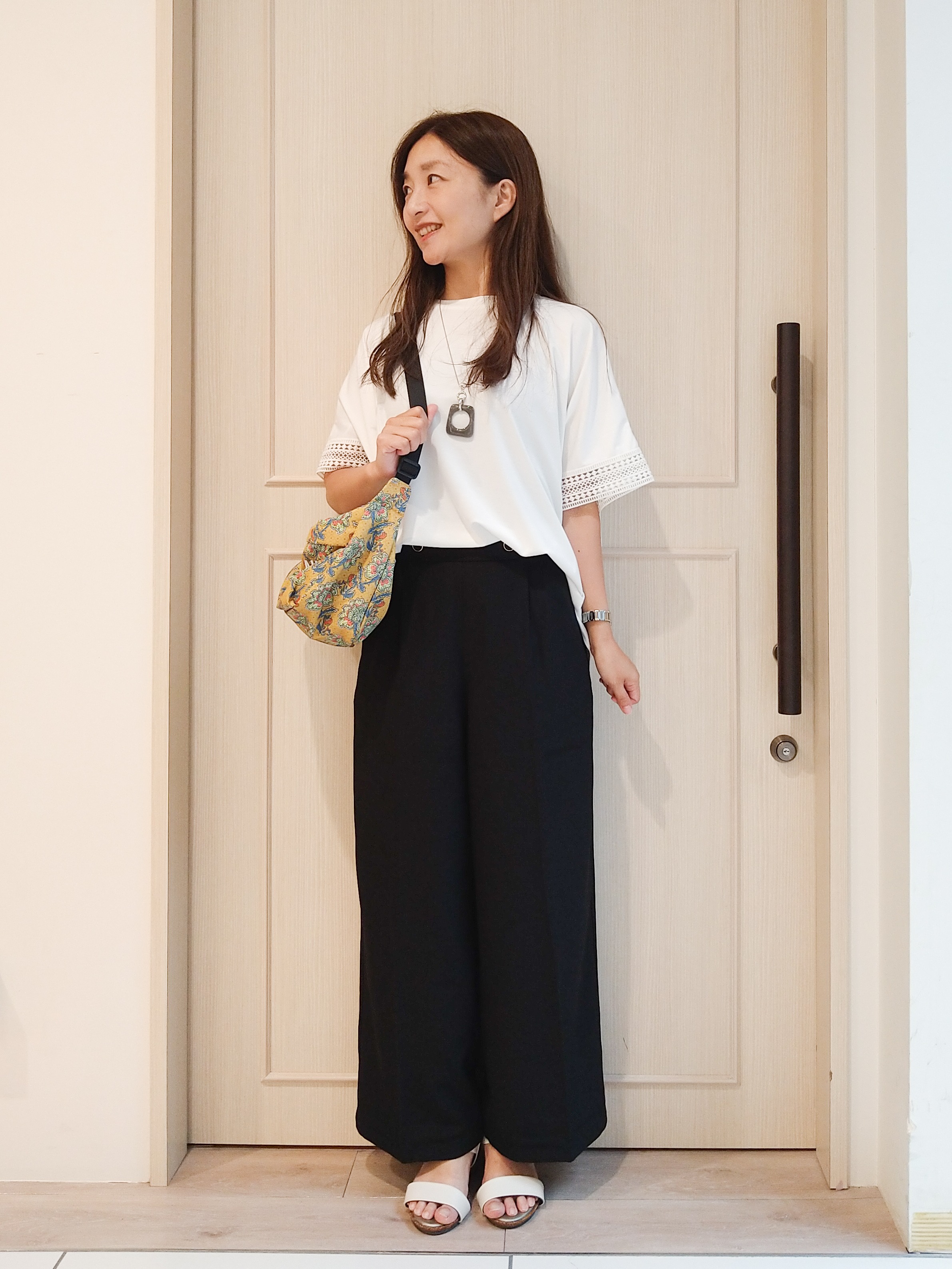mi-saさんの「SHOO･LA･RUE｜【ひんやり/UV】お袖レースが上品 ゆったりとろみトップス」を使ったコーディネート