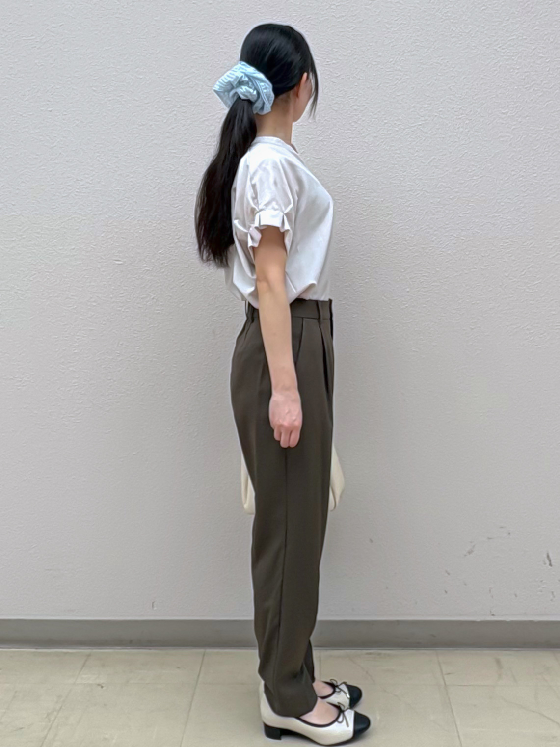 Izuさんの「index｜【接触冷感／吸水速乾】タックスキッパーブラウス《防シワ／イージーアイロン／洗濯機OK／9col》」を使ったコーディネート