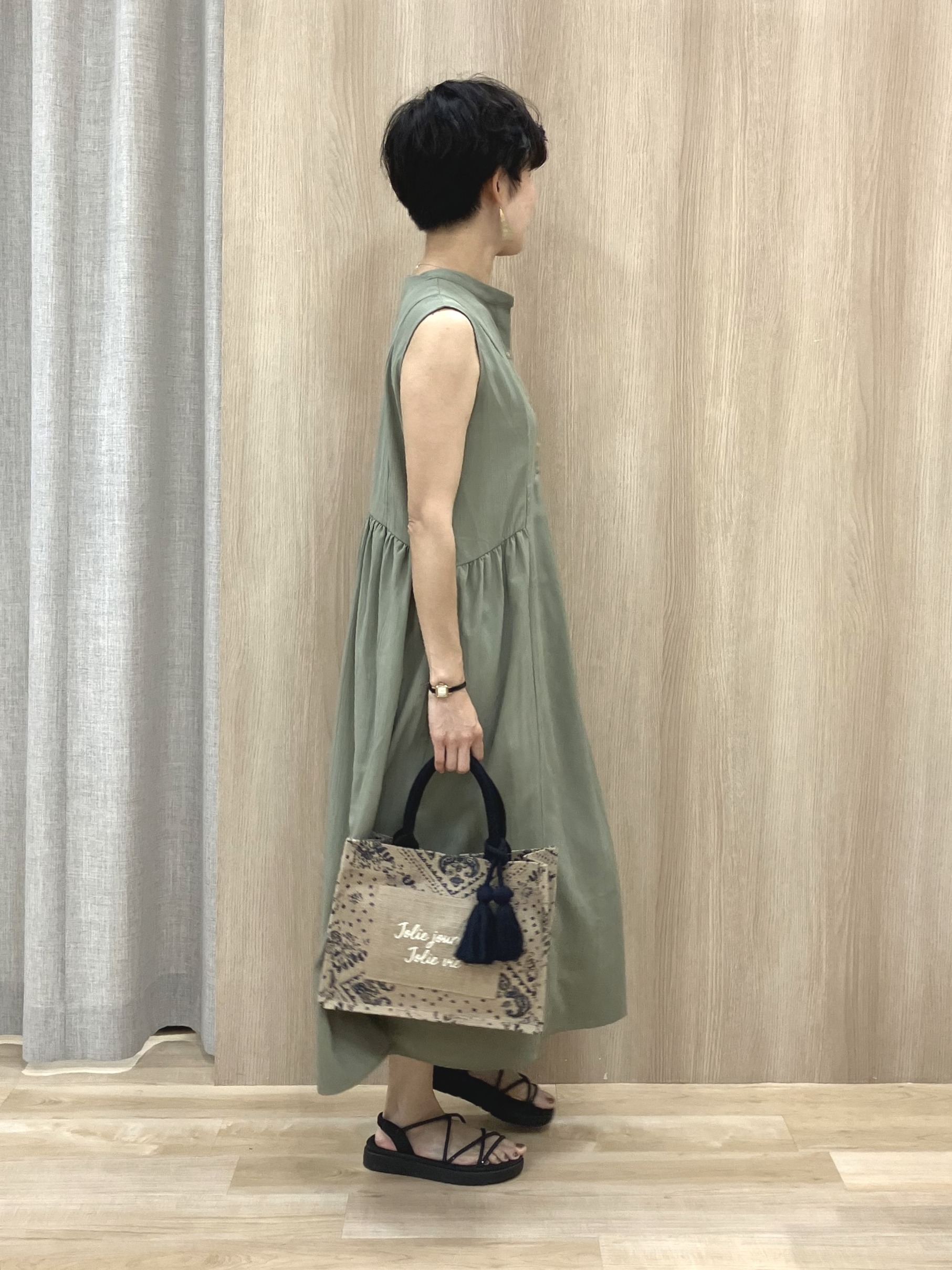 Keiさんの「grove｜【低身長さんも選べる着丈・洗濯機◎】テントラインワンピース」を使ったコーディネート