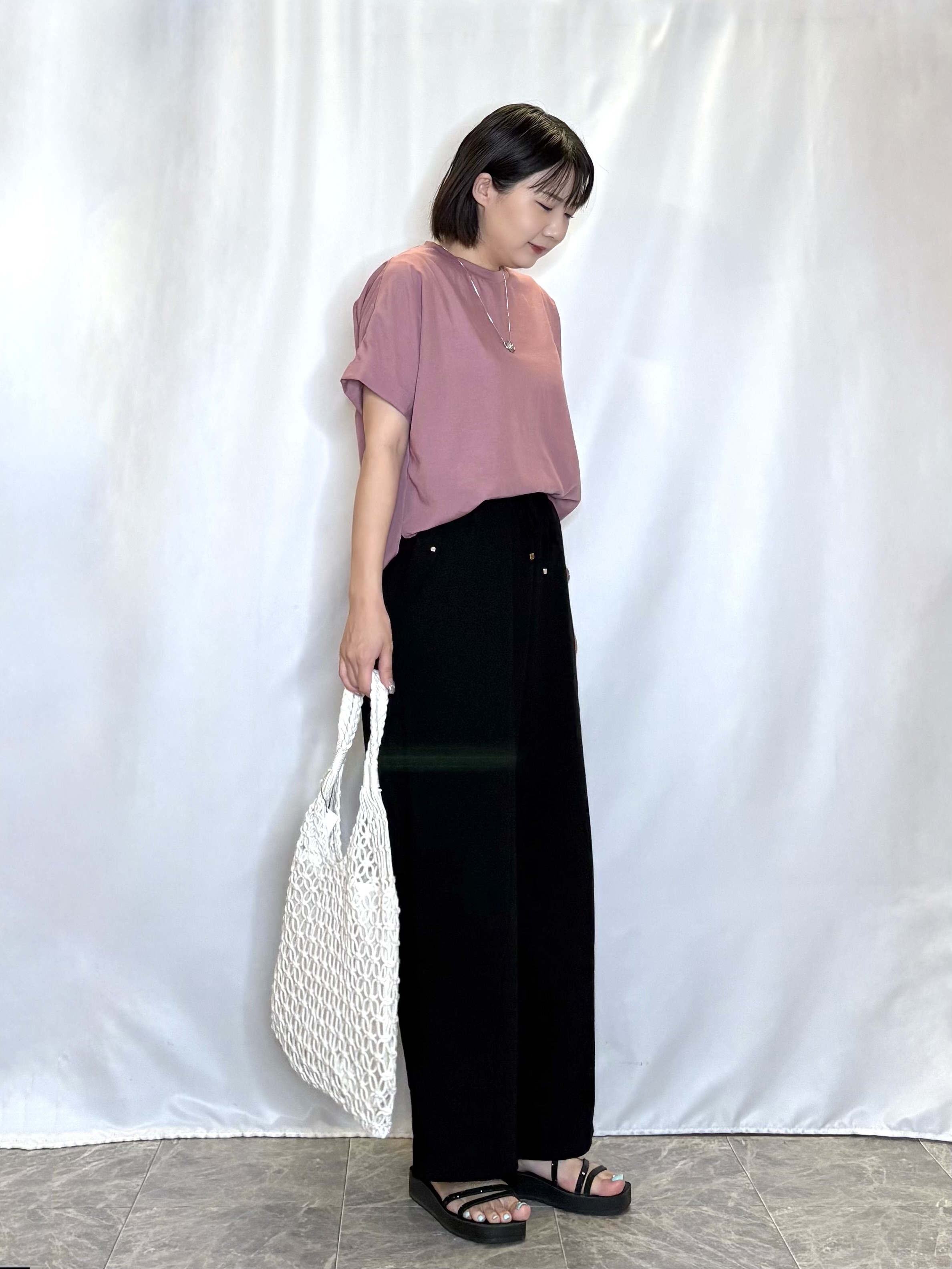 ネリさんの「SHOO･LA･RUE｜【着丈選べる/ひんやり/体型カバー】洗濯後しわになりにくい さらさらドルマンブラウス」を使ったコーディネート