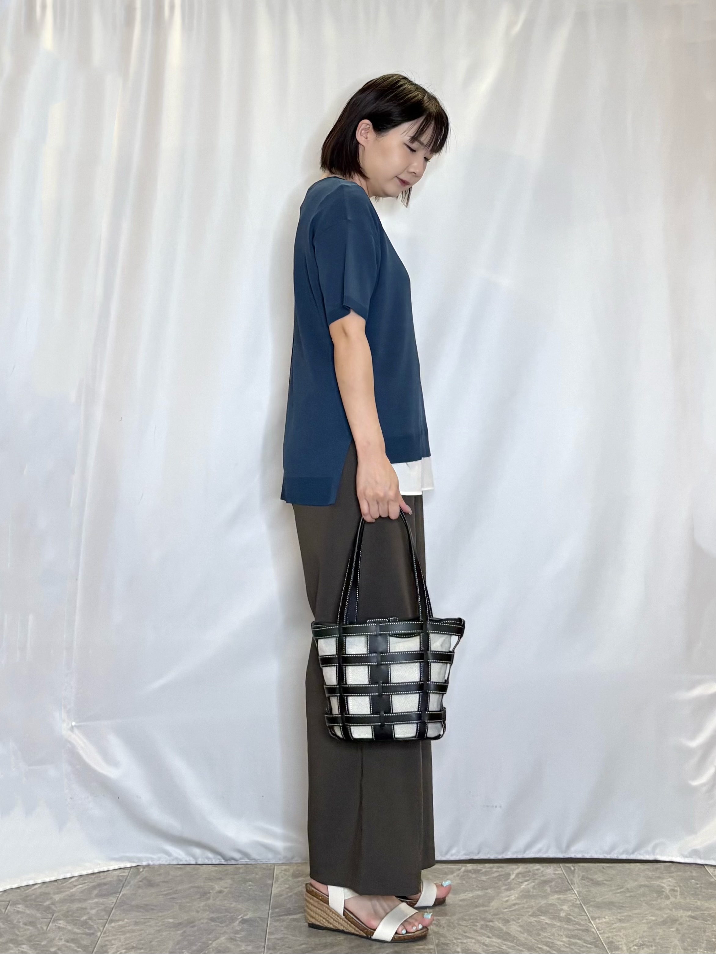 ネリさんの「SHOO･LA･RUE｜【ひんやり/UV/洗濯機可/S-LL】毛玉になりにくい シャツレイヤード風半袖ニット」を使ったコーディネート