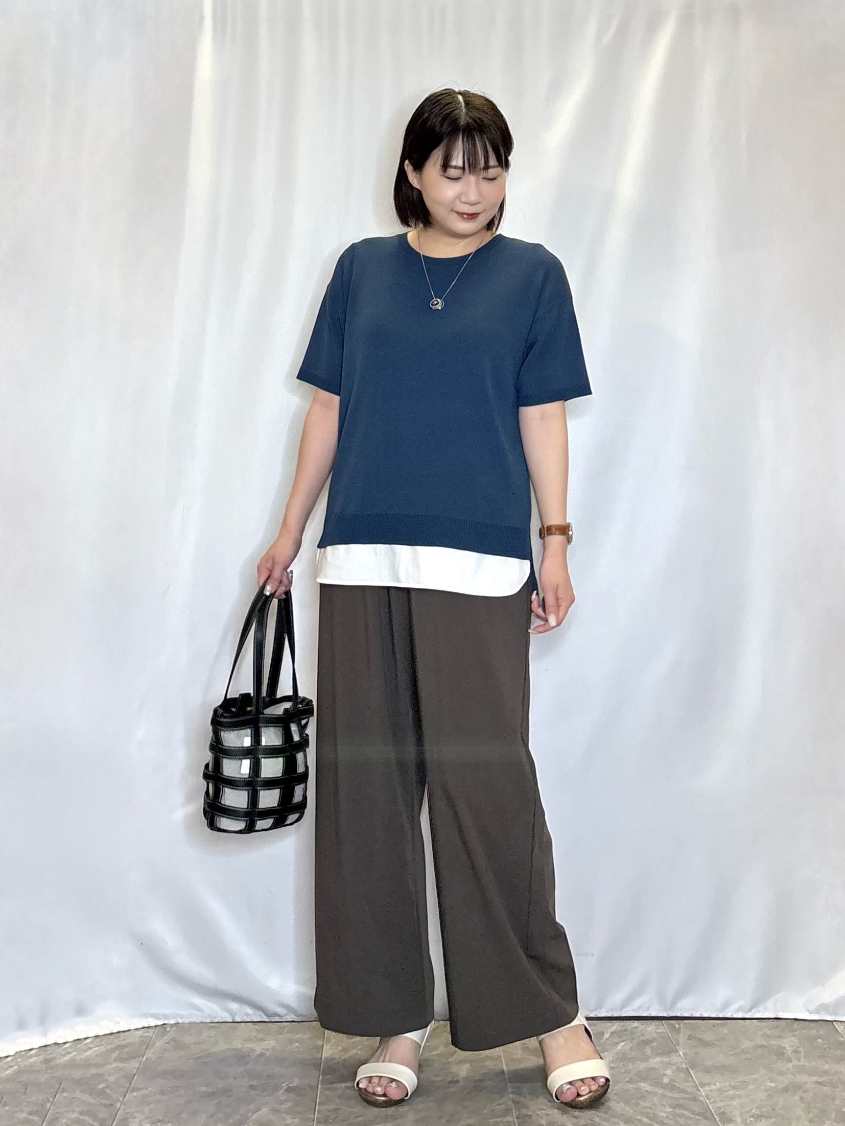 ネリさんの「SHOO･LA･RUE｜【ひんやり/UV/洗濯機可/S-LL】毛玉になりにくい シャツレイヤード風半袖ニット」を使ったコーディネート