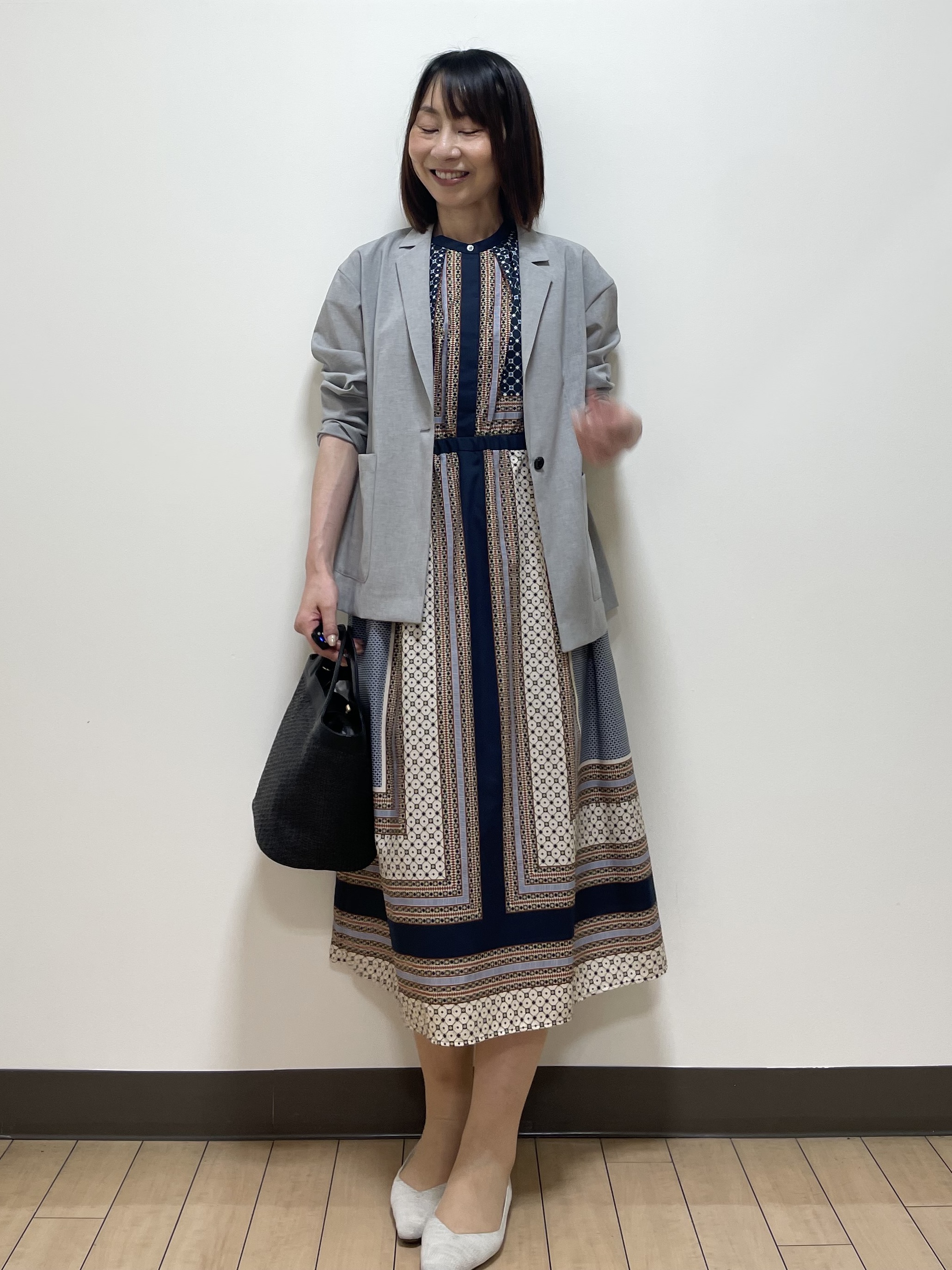 Riiさんの「Reflect｜幾何学柄フレンチスリーブワンピース」を使ったコーディネート