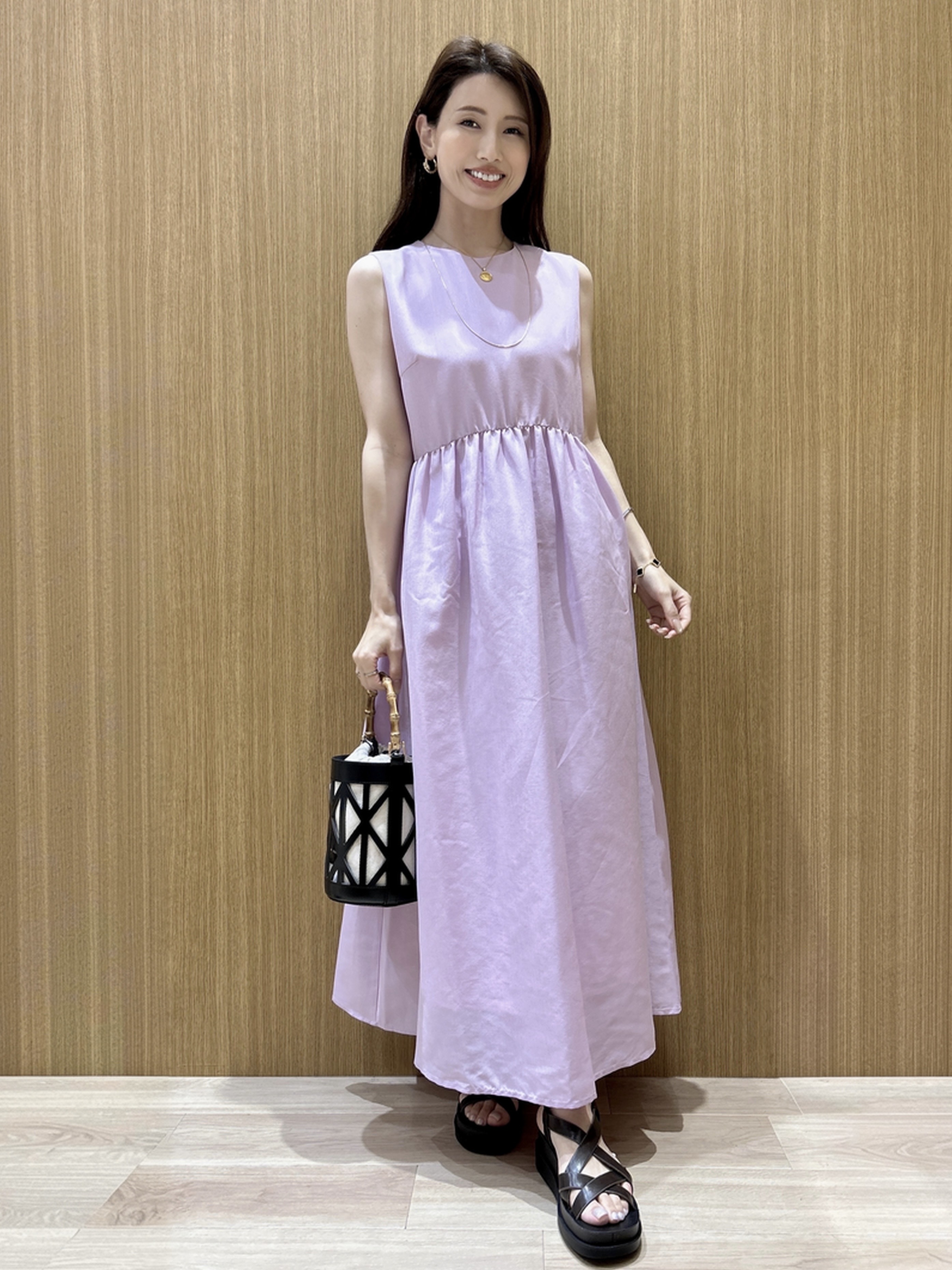maiさんの「OPAQUE.CLIP｜【接触冷感】麻混シアーノースリーブワンピース《洗濯機OK》」を使ったコーディネート