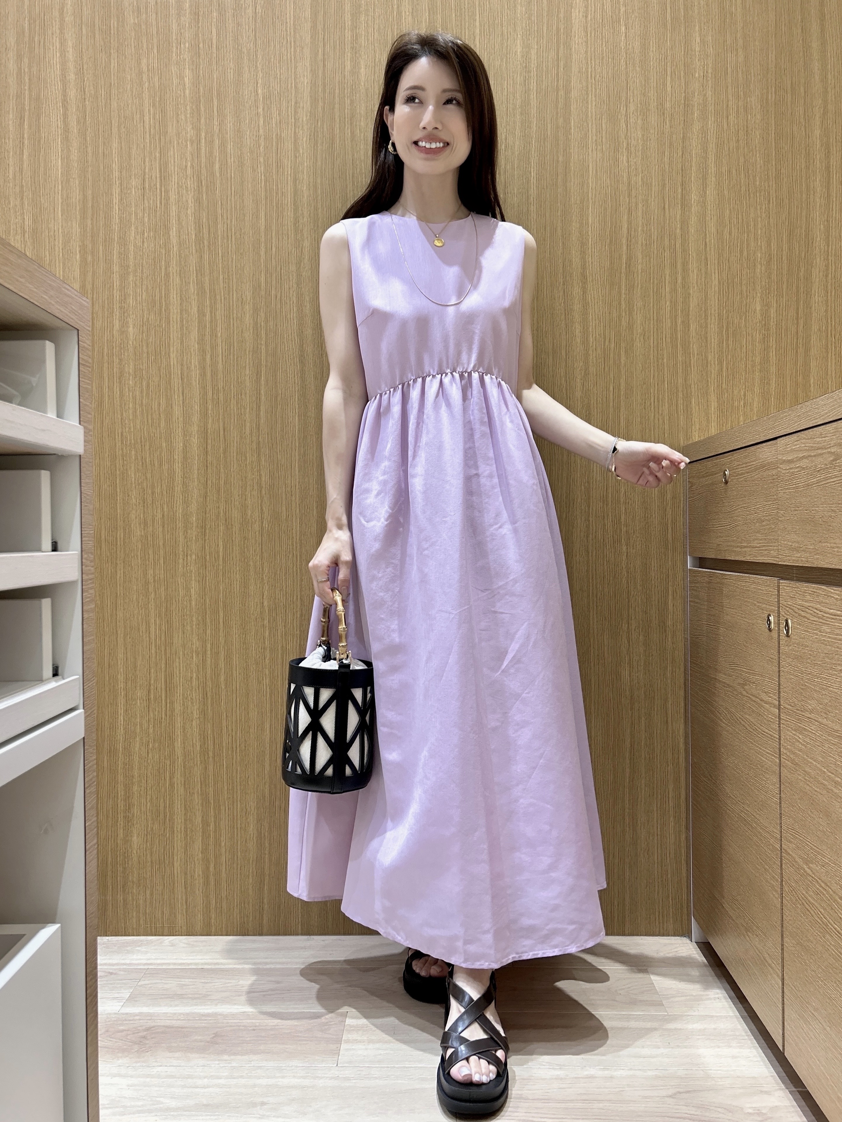 maiさんの「OPAQUE.CLIP｜【接触冷感】麻混シアーノースリーブワンピース《洗濯機OK》」を使ったコーディネート