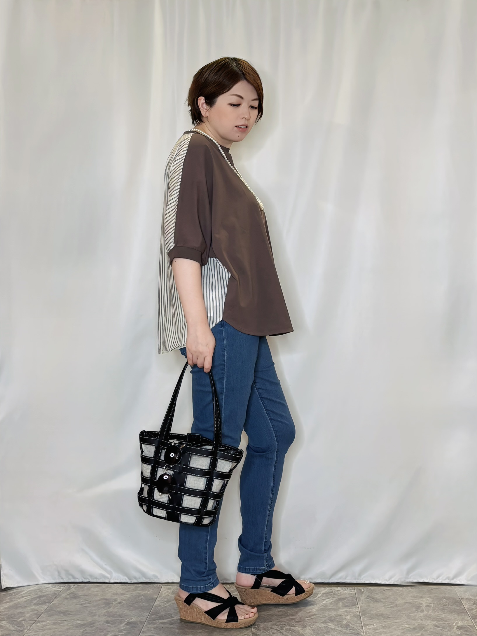 たみさんの「SHOO･LA･RUE｜【ひんやり/洗濯機可/S‐LL】二の腕隠れる 前後切り替えドルマントップス」を使ったコーディネート