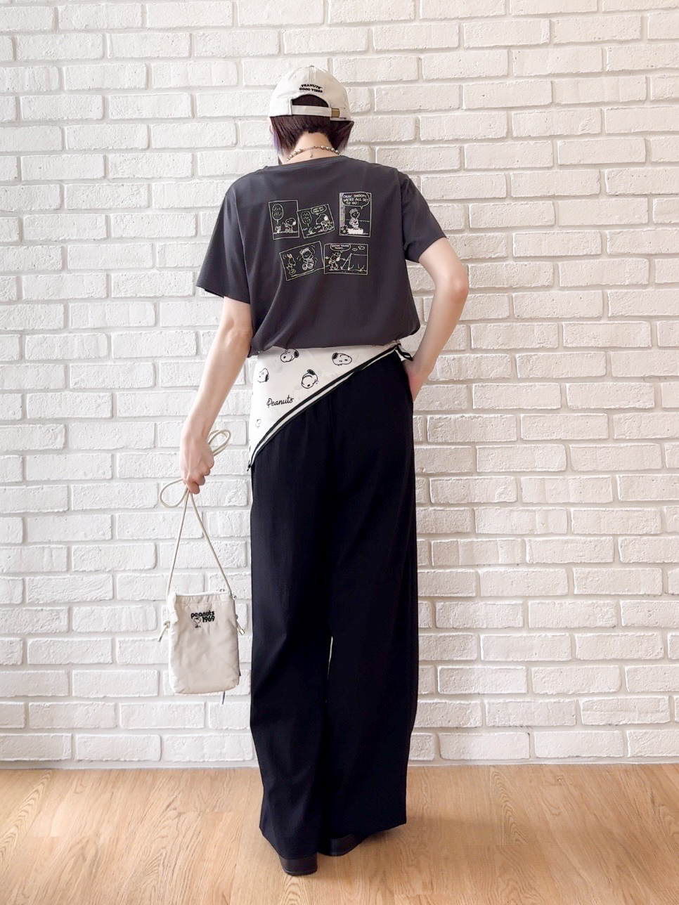 𝐜𝐡𝐢𝐤𝐚さんの「SHOO･LA･RUE｜【PEANUTS】ひんやりプリントTシャツ」を使ったコーディネート