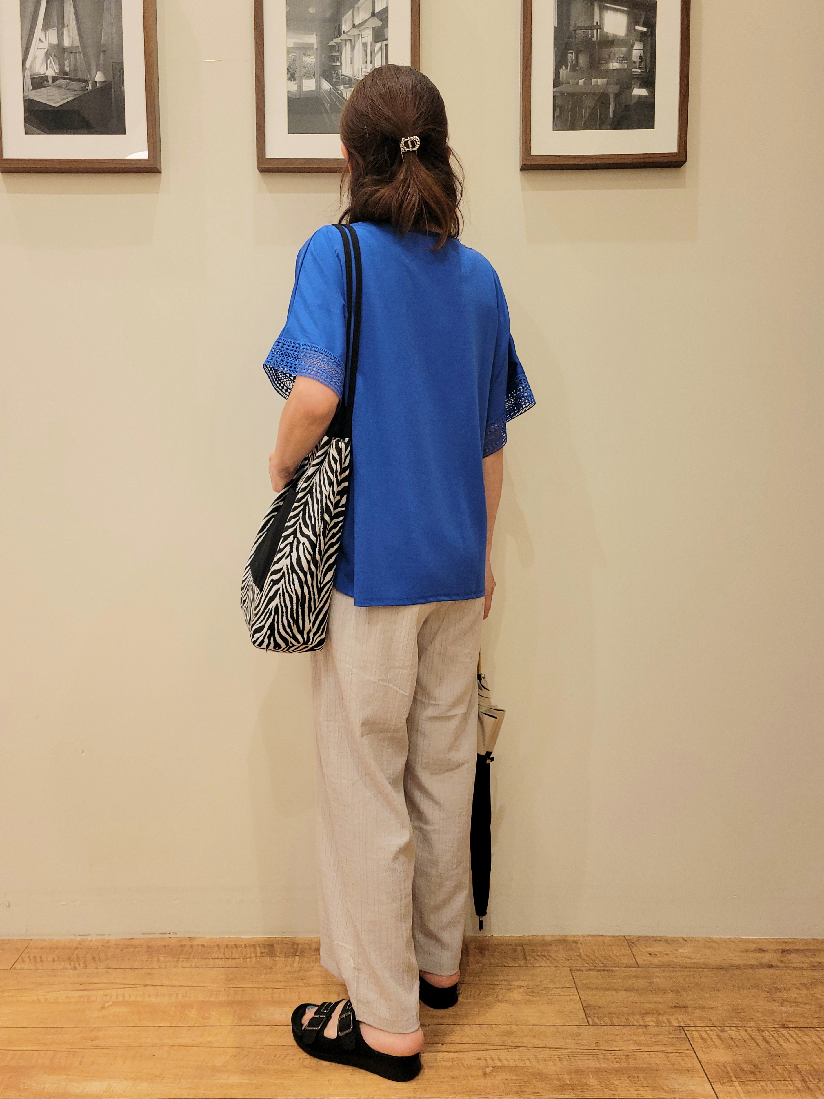 ユウさんの「SHOO･LA･RUE｜【ひんやり/UV】お袖レースが上品 ゆったりとろみトップス」を使ったコーディネート
