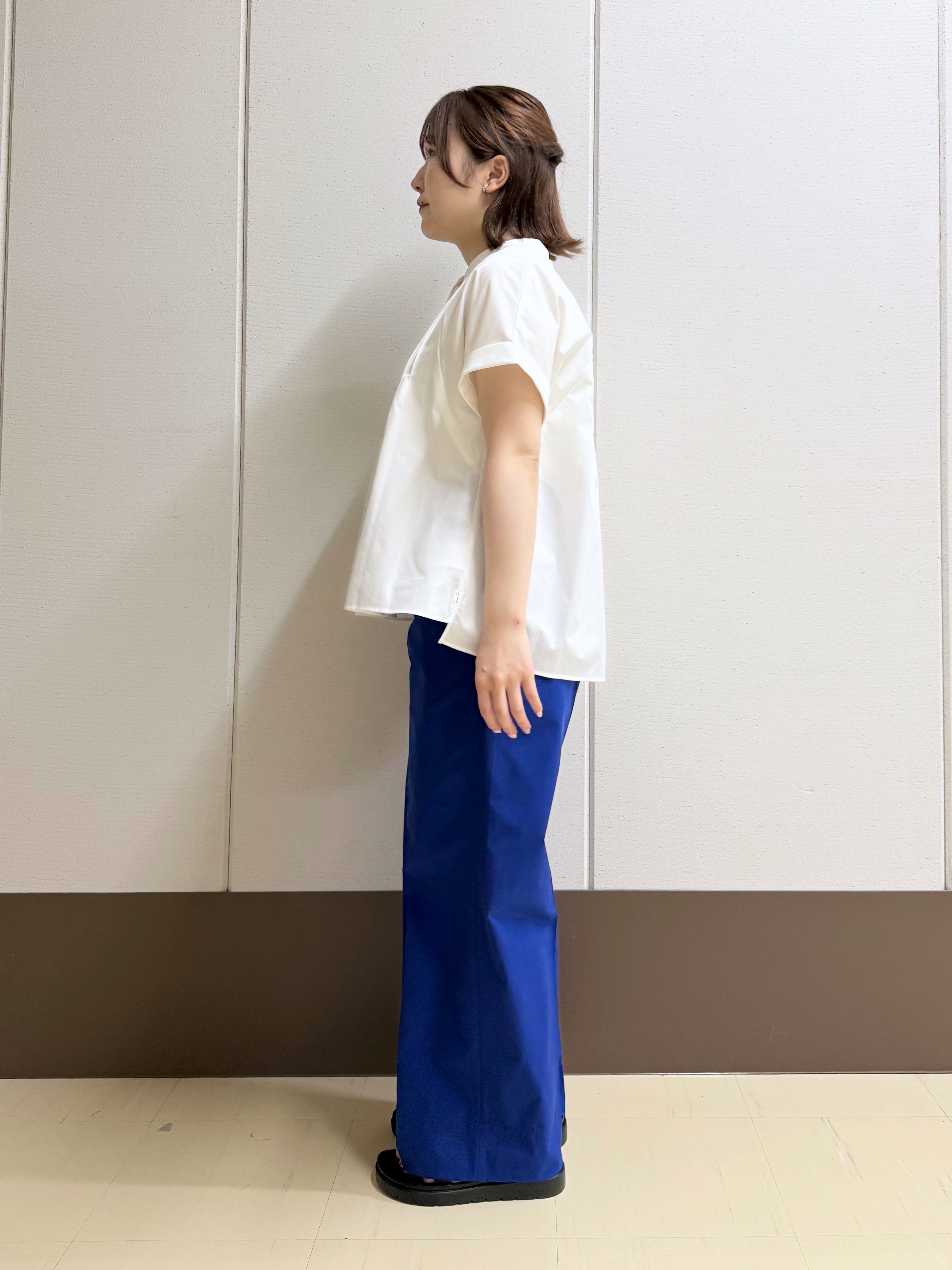 Rikoさんの「INDIVI｜【撥水／UVケア／SETUP可能】軽量タックスキッパーブラウス」を使ったコーディネート