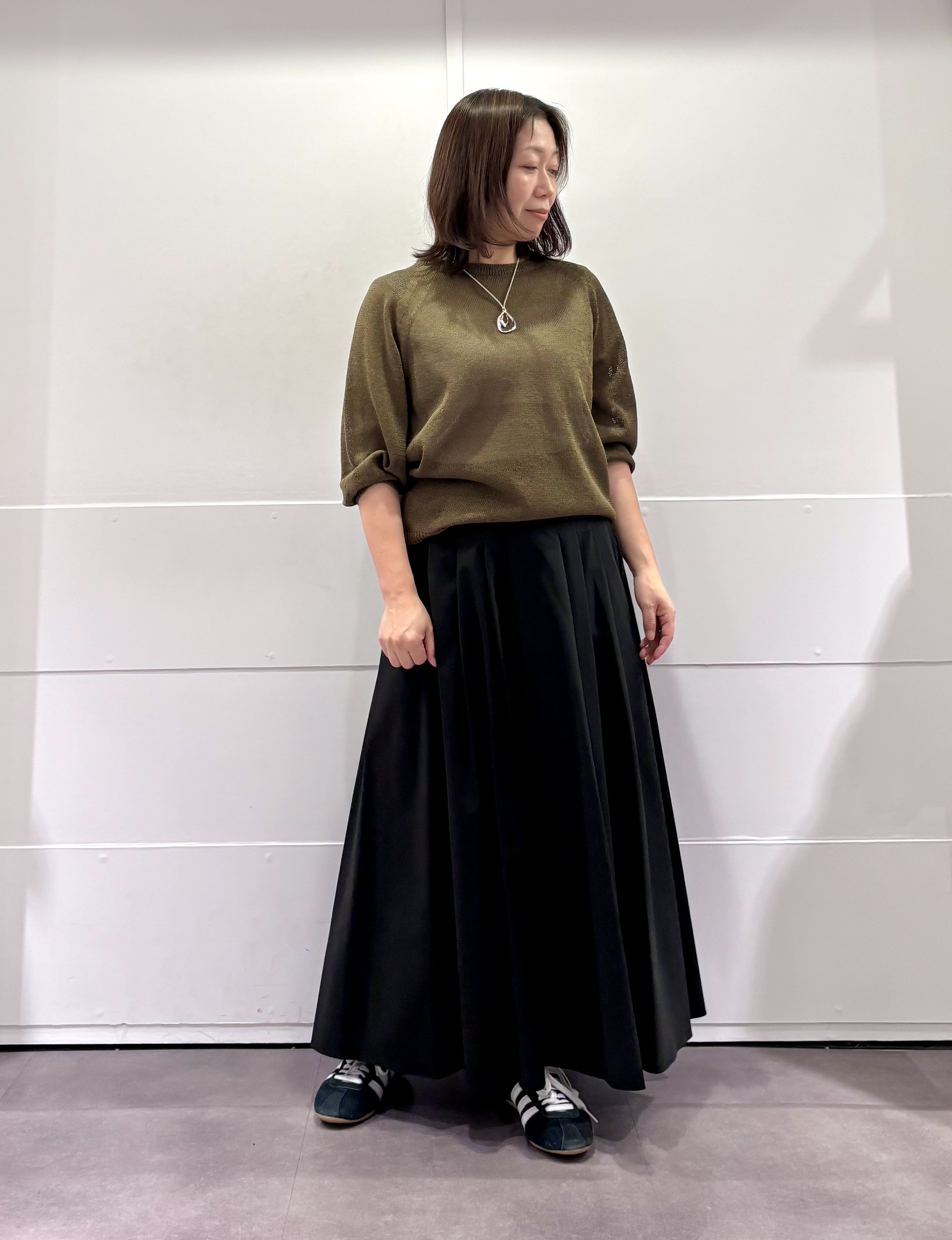 TOKOさんの「UNTITLED｜【洗える/ゆったり】クルーネックドライニット」を使ったコーディネート