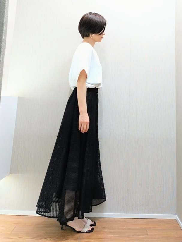ミズタさんの「UNTITLED｜【前後2WAY/はっ水/セットアップ可】リラクシーフレンチスリーブブラウス」を使ったコーディネート
