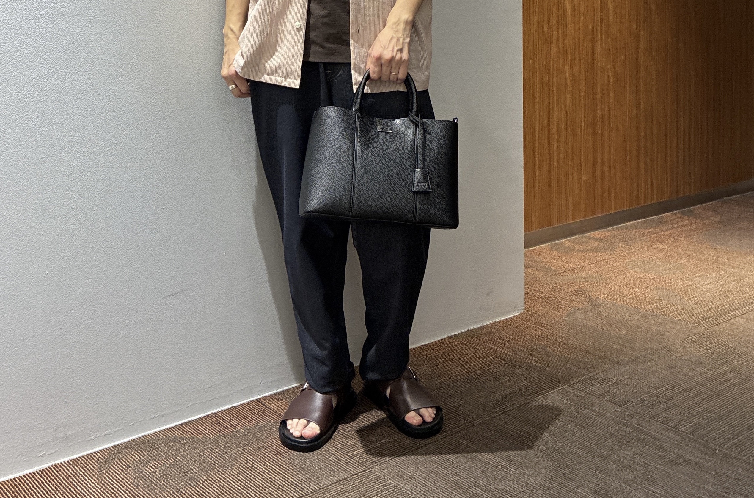 わいずみさんの「TAKEO KIKUCHI｜【通気性】トリコットサッカー オープンカラー シャツ」を使ったコーディネート