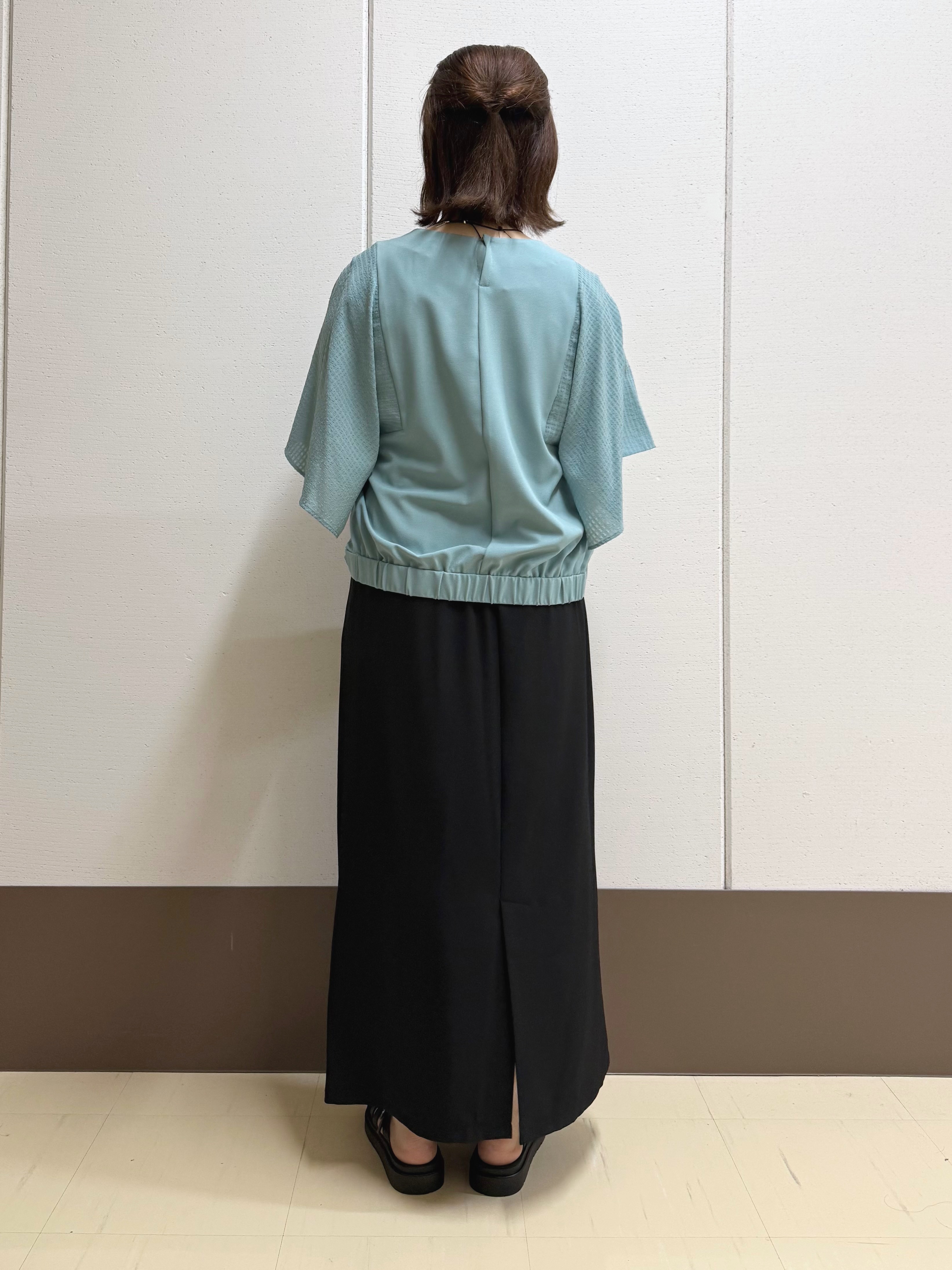 Rikoさんの「INDIVI｜【洗える／シアーチェック柄】異素材コンビスリーブトップス」を使ったコーディネート