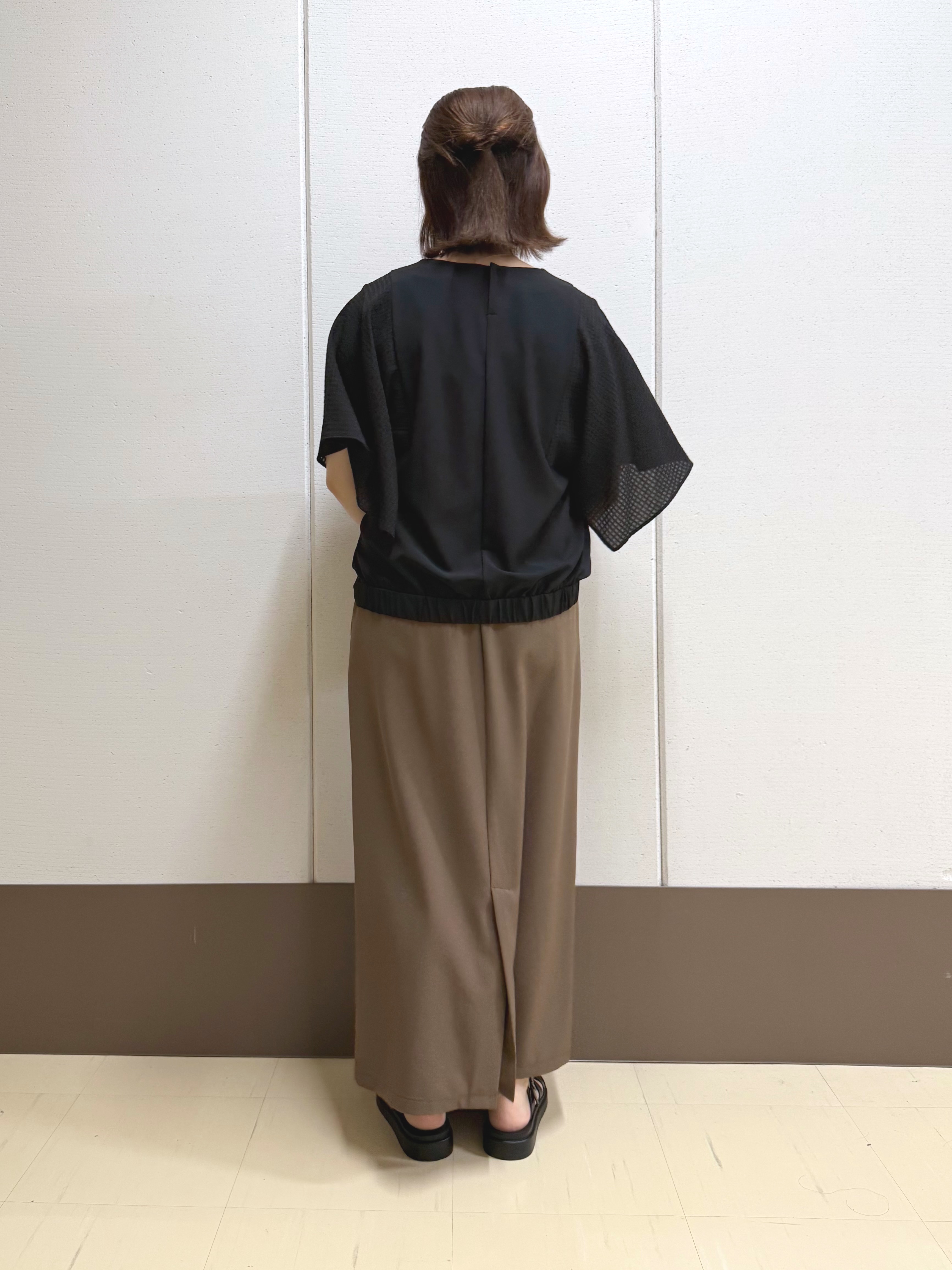Rikoさんの「INDIVI｜【洗える／シアーチェック柄】異素材コンビスリーブトップス」を使ったコーディネート