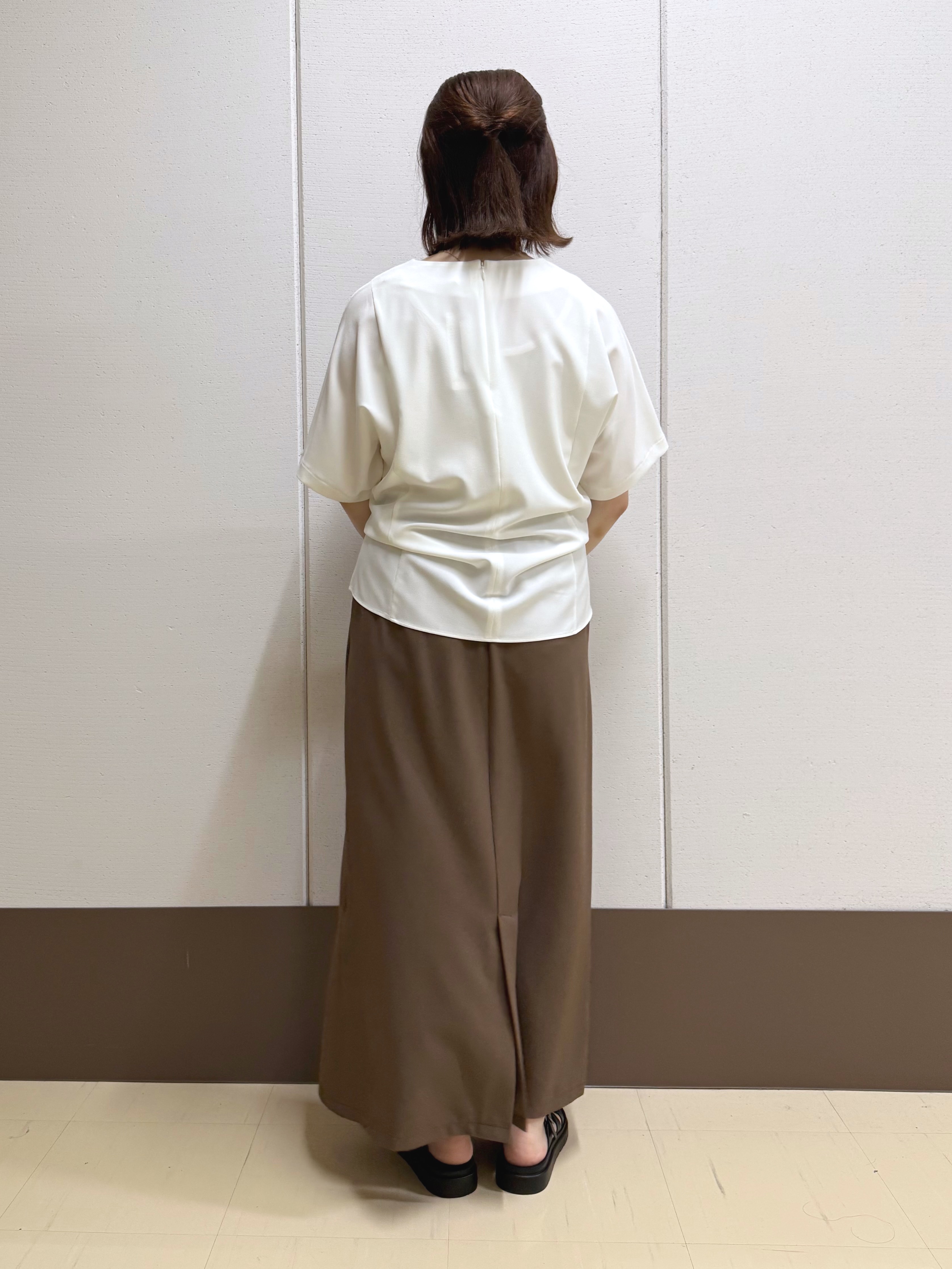 Rikoさんの「INDIVI｜【体型＆二の腕カバー/着る日傘】ドルマントップス」を使ったコーディネート
