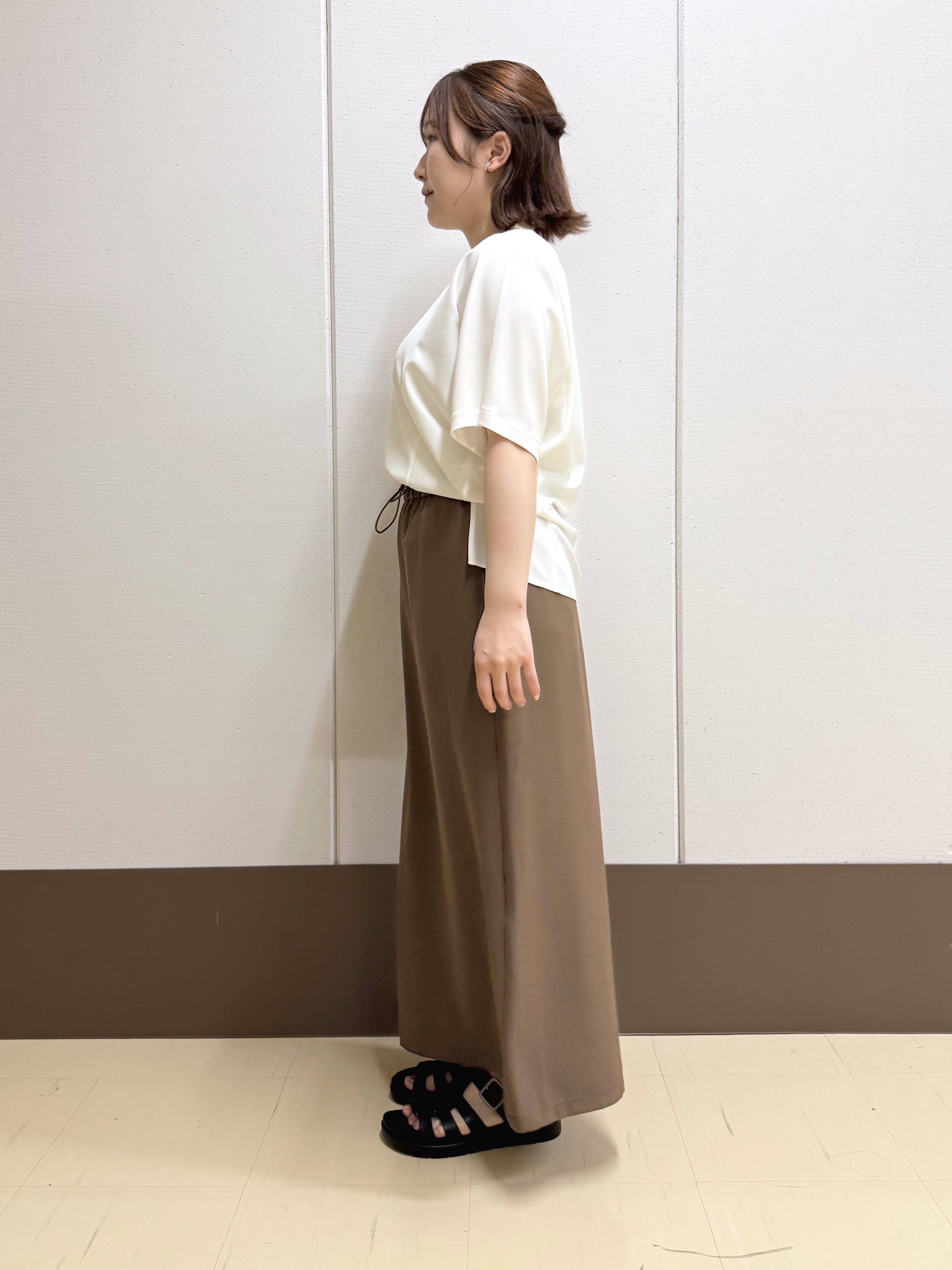 Rikoさんの「INDIVI｜【体型＆二の腕カバー/着る日傘】ドルマントップス」を使ったコーディネート