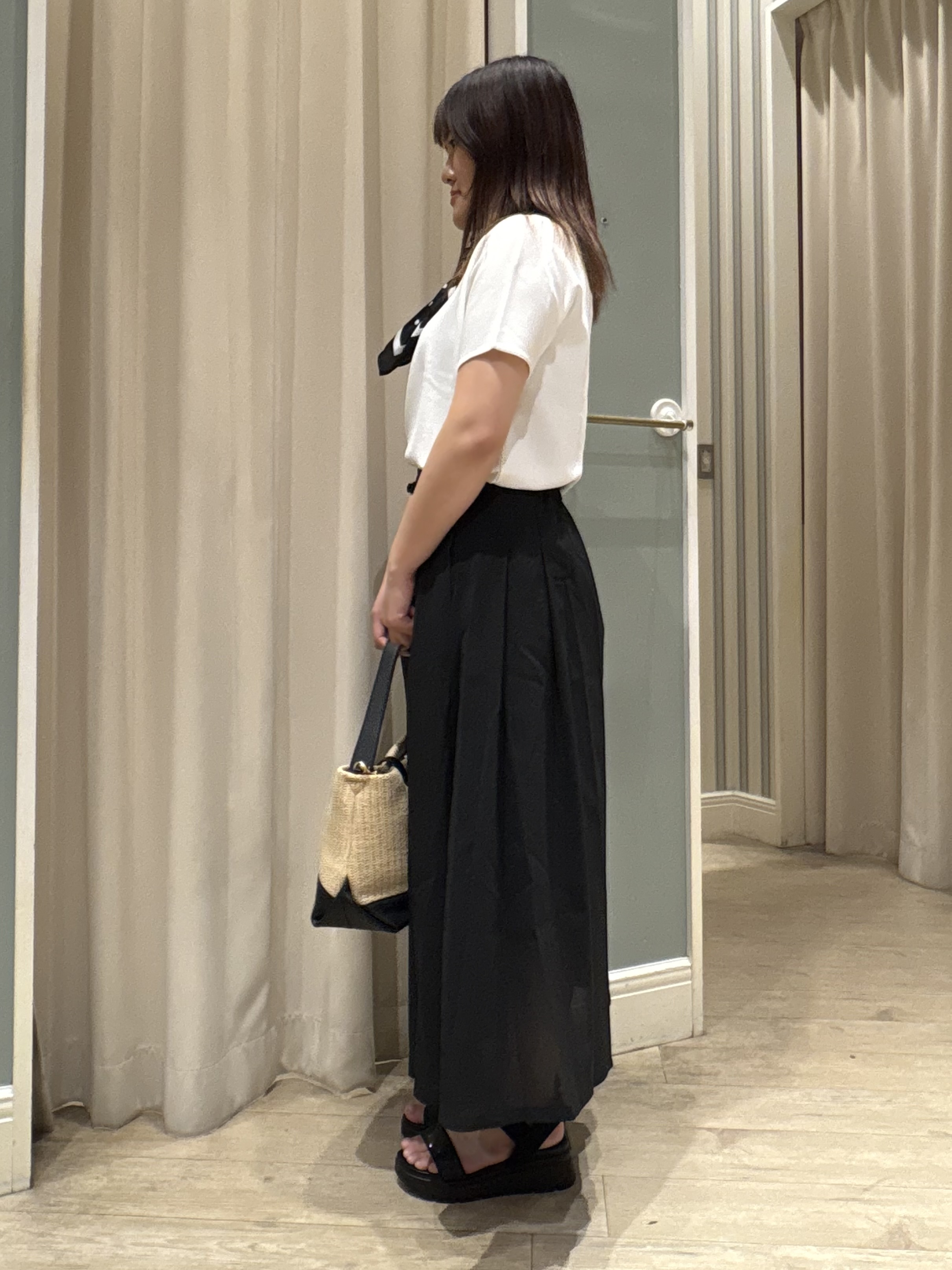 yuukaさんの「grove｜【シリーズ累計36万枚！名品ニット】やわらかドライタッチ ドルマンニット」を使ったコーディネート