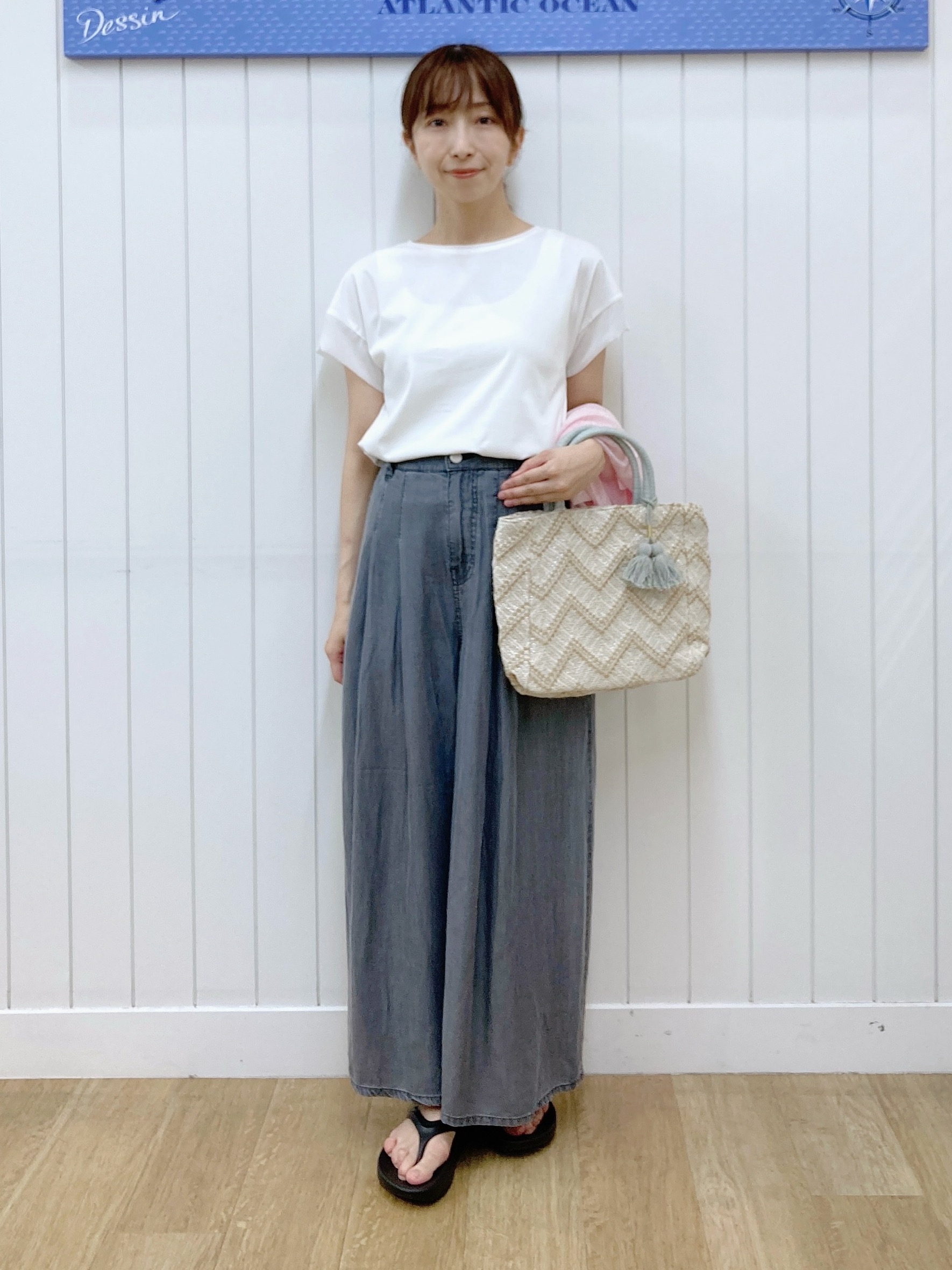 yoshiさんの「Dessin｜【UVカット/接触冷感】美光沢カットソー」を使ったコーディネート