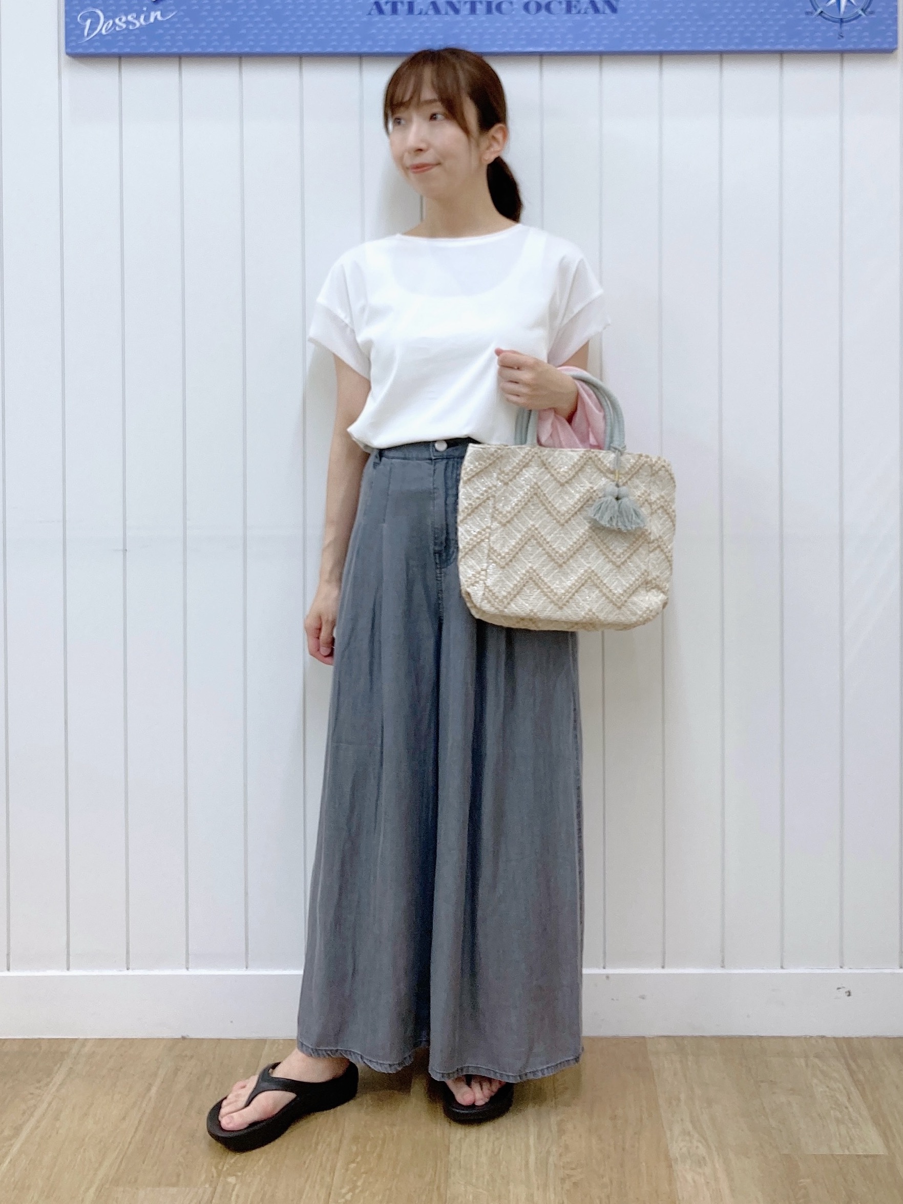 yoshiさんの「Dessin｜【UVカット/接触冷感】美光沢カットソー」を使ったコーディネート
