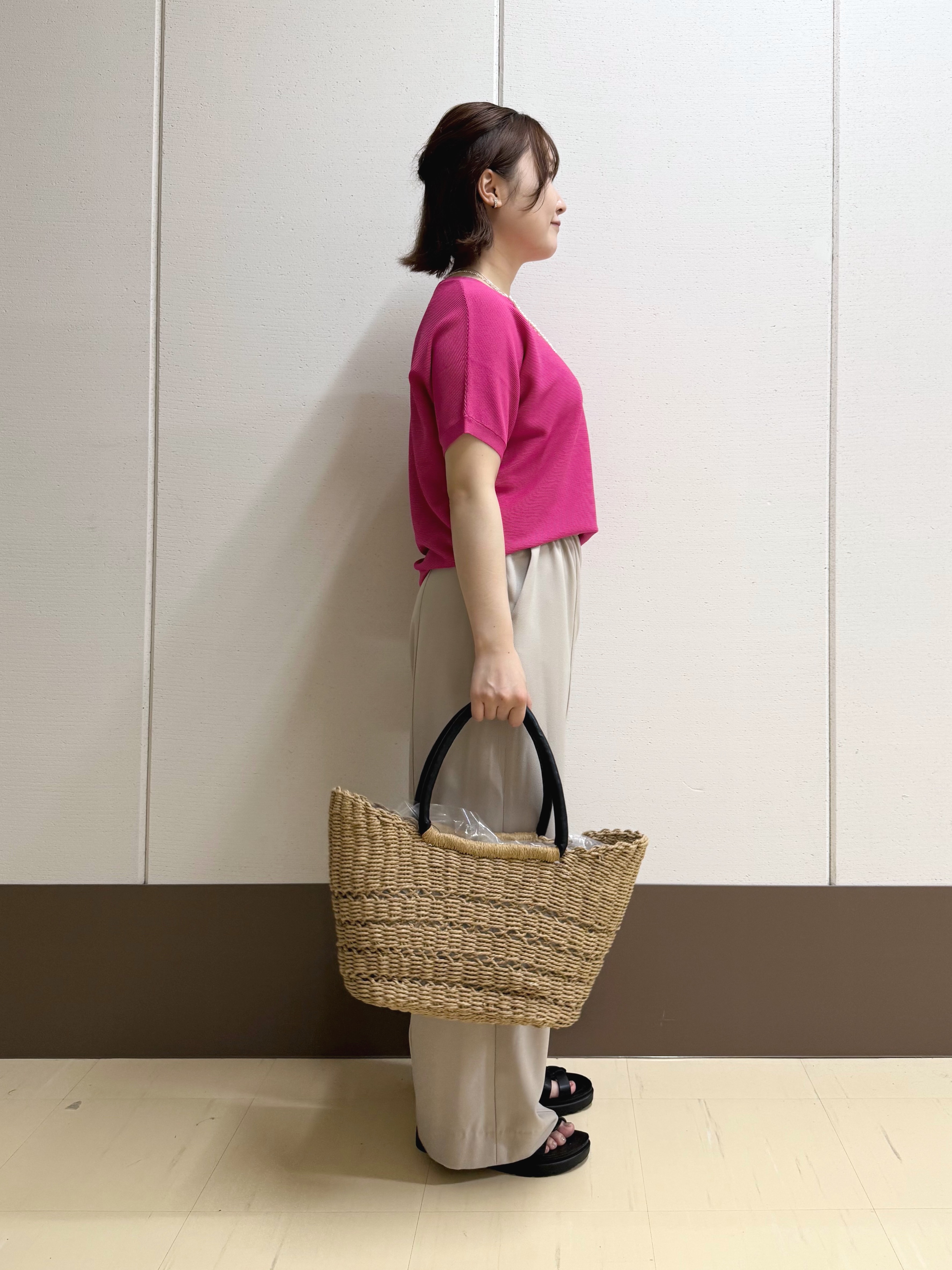 Rikoさんの「INDIVI｜【洗える】ガーター編みVネックニットT」を使ったコーディネート