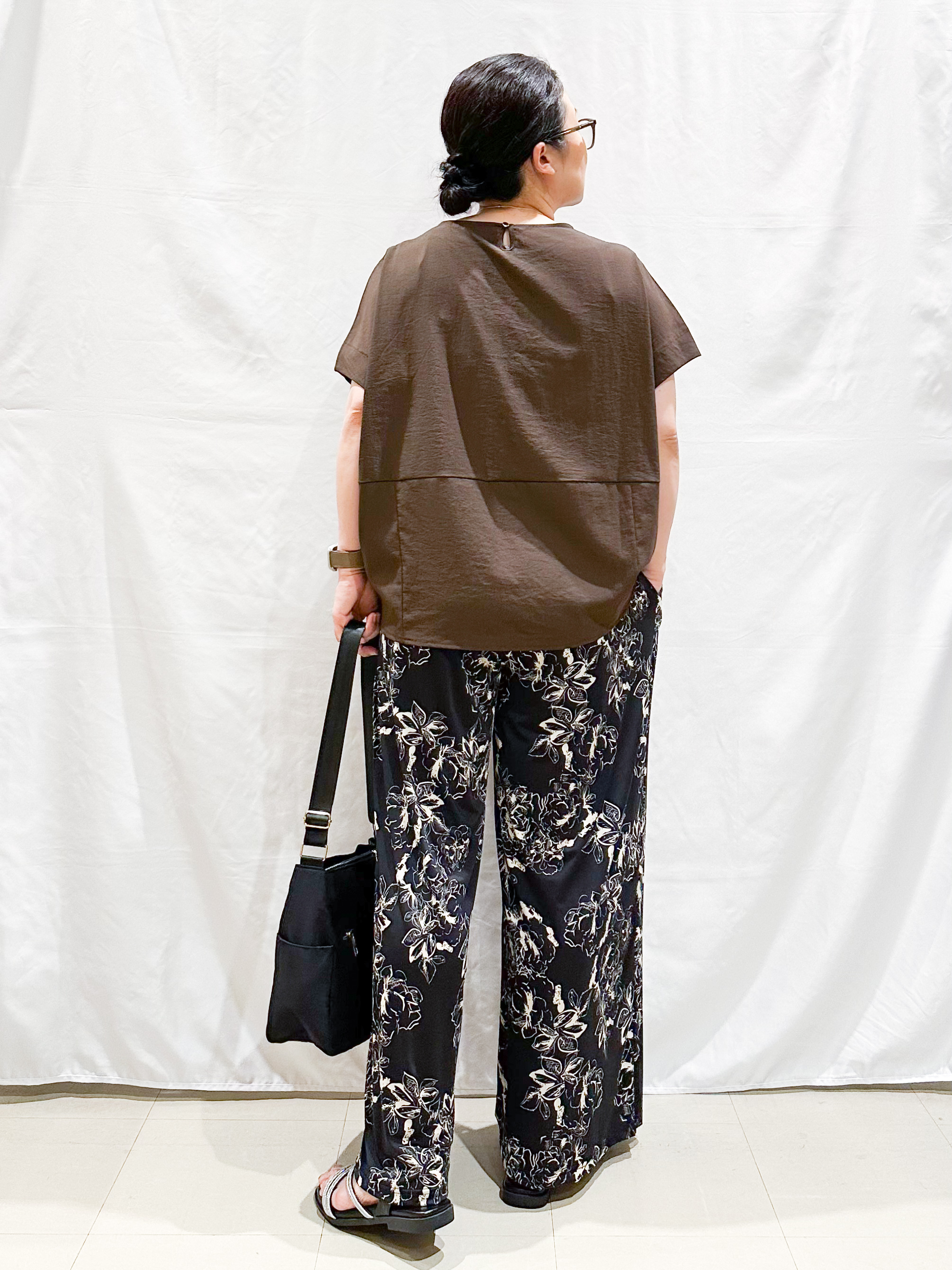 umeさんの「SHOO･LA･RUE｜【洗濯機可/セットアップ可】軽凛(かろりん) シンプル上品 ひんやり切替コクーントップス」を使ったコーディネート