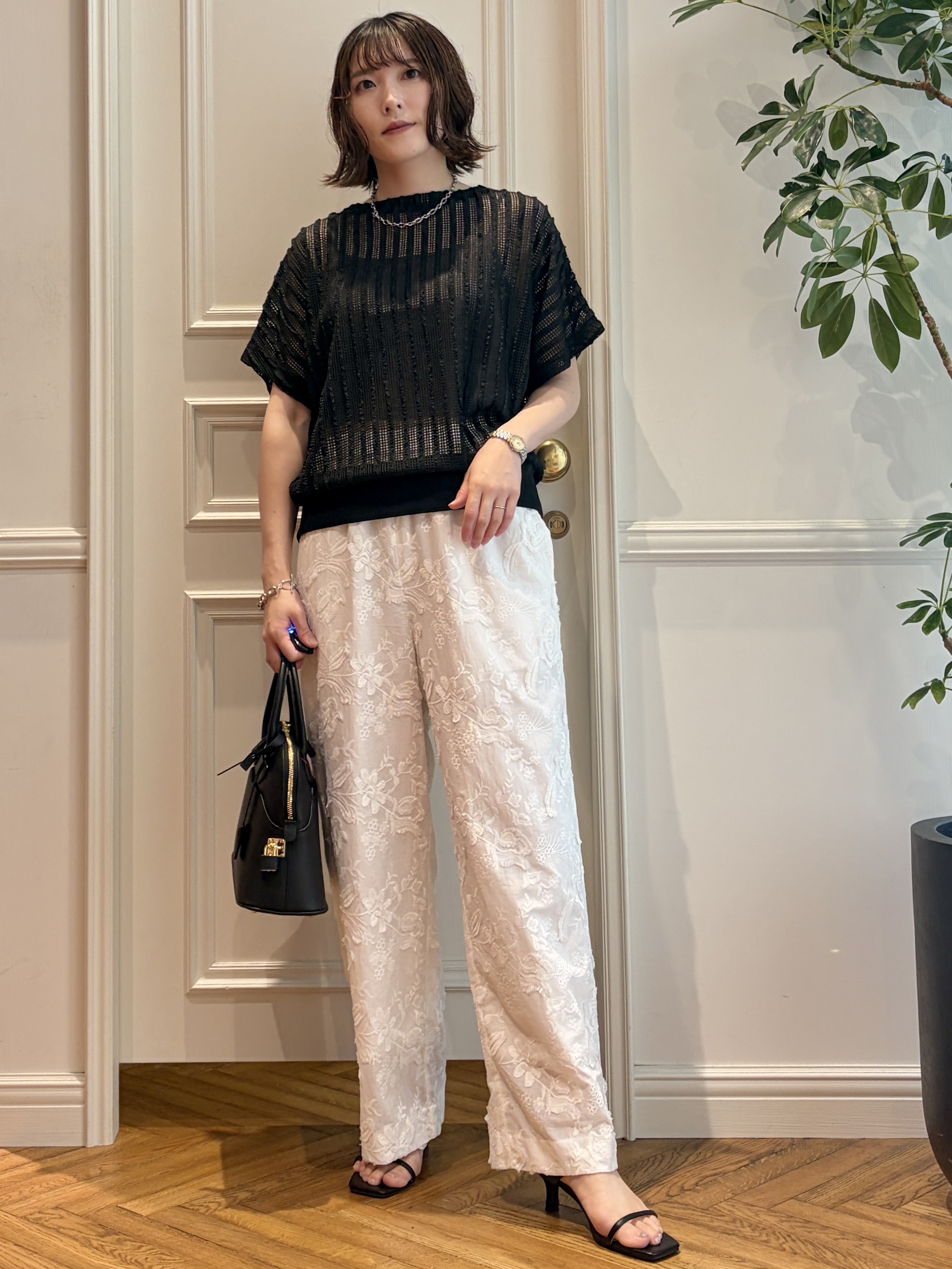 nakaoさんの「DRESSTERIOR｜◆mica della valle（ミカデラヴァッレ）Katia ハンドバッグ」を使ったコーディネート