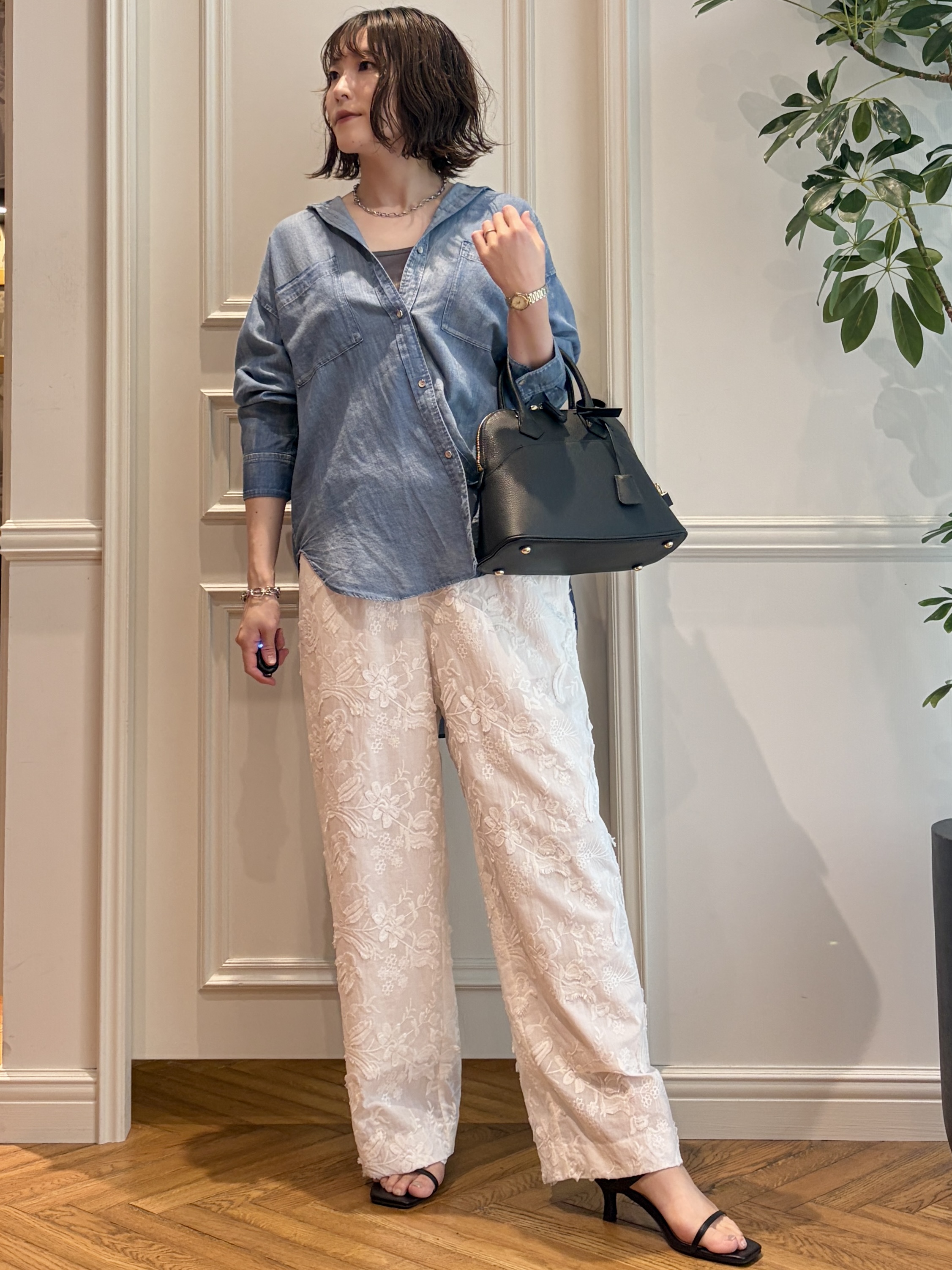 nakaoさんの「DRESSTERIOR｜◆mica della valle（ミカデラヴァッレ）Katia ハンドバッグ」を使ったコーディネート