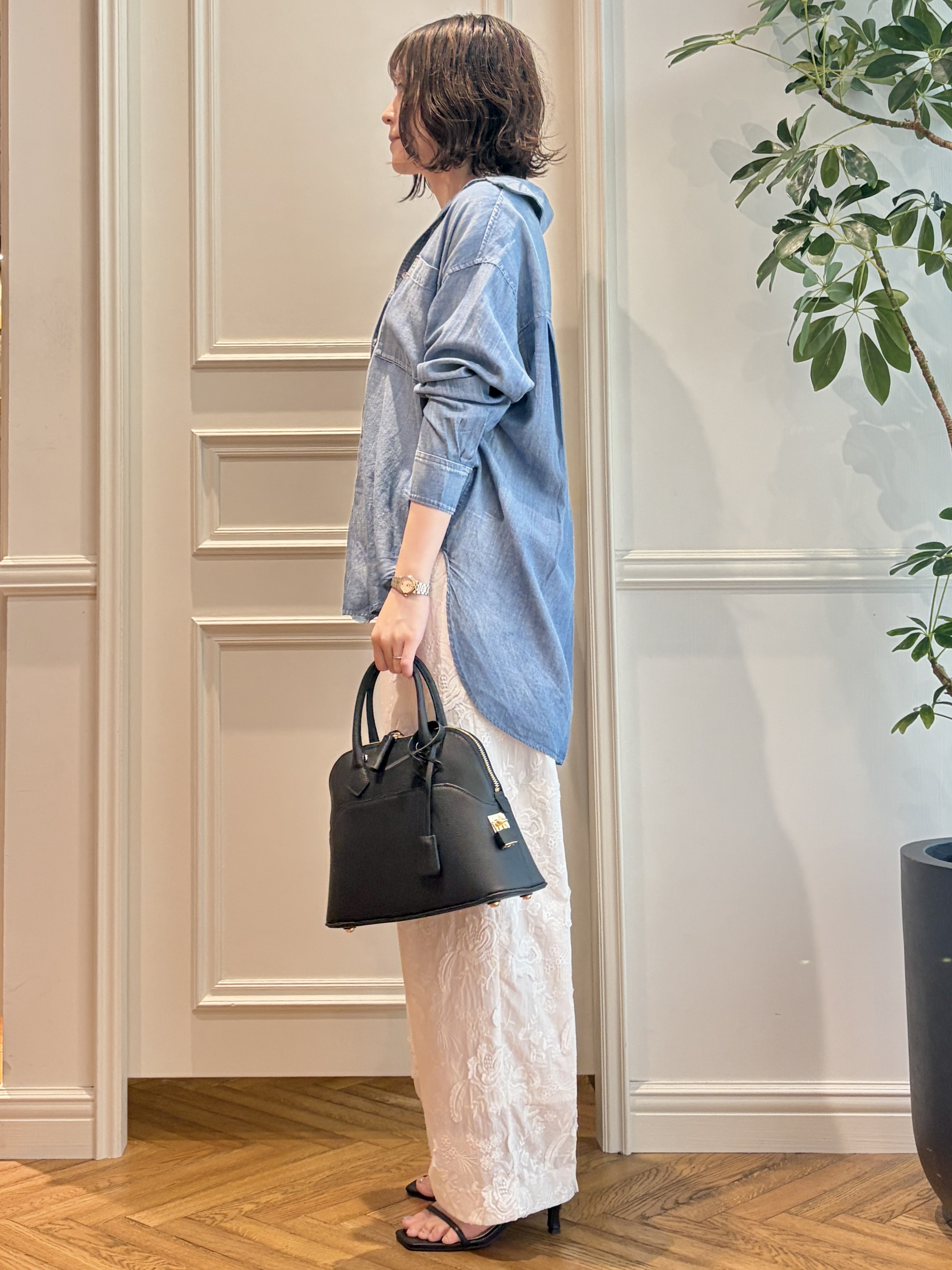 nakaoさんの「DRESSTERIOR｜◆mica della valle（ミカデラヴァッレ）Katia ハンドバッグ」を使ったコーディネート