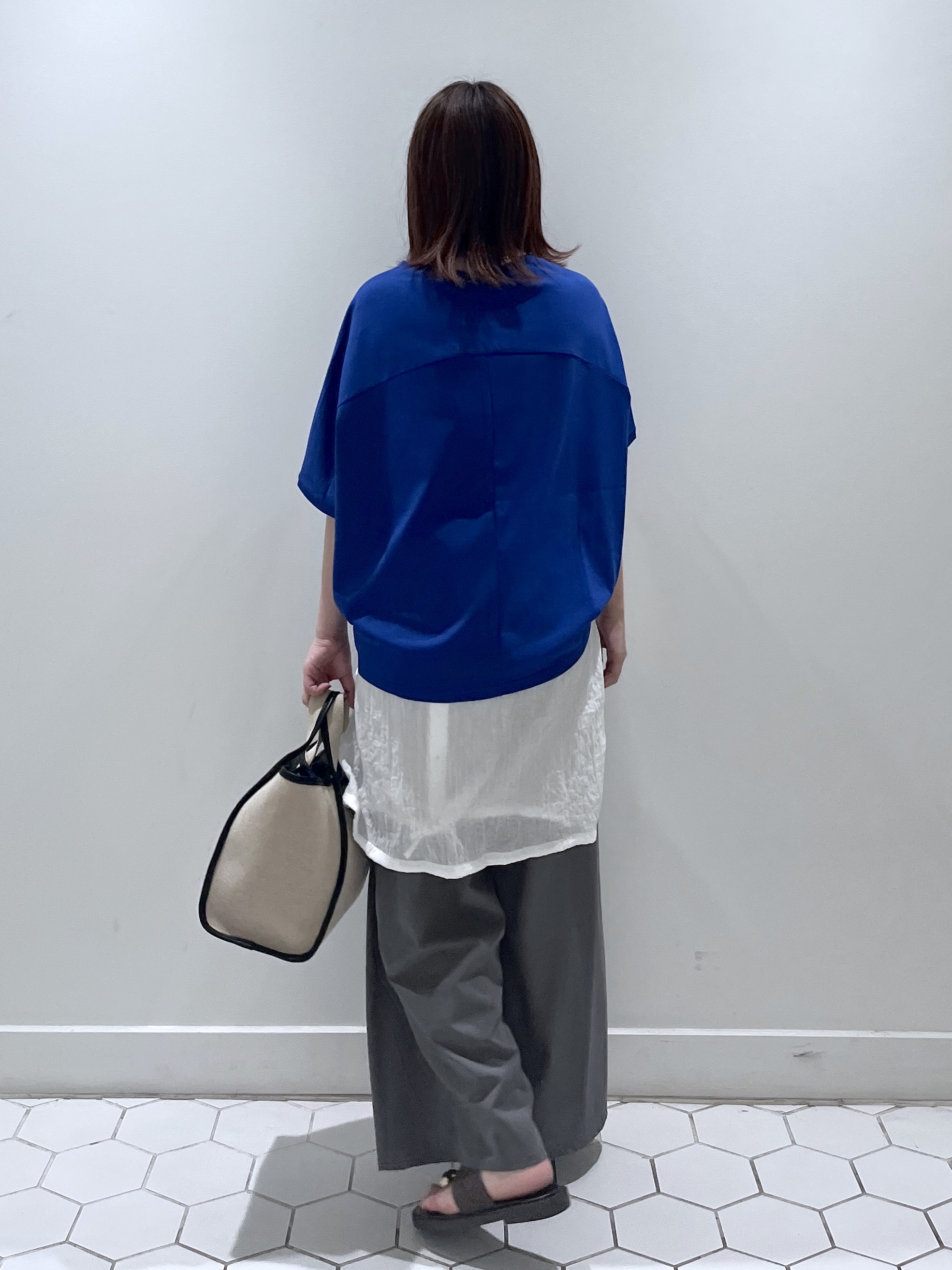 Makinoさんの「Dessin｜【汗シミ防止/UVカット】ドルマンスリーブ プルオーバー」を使ったコーディネート