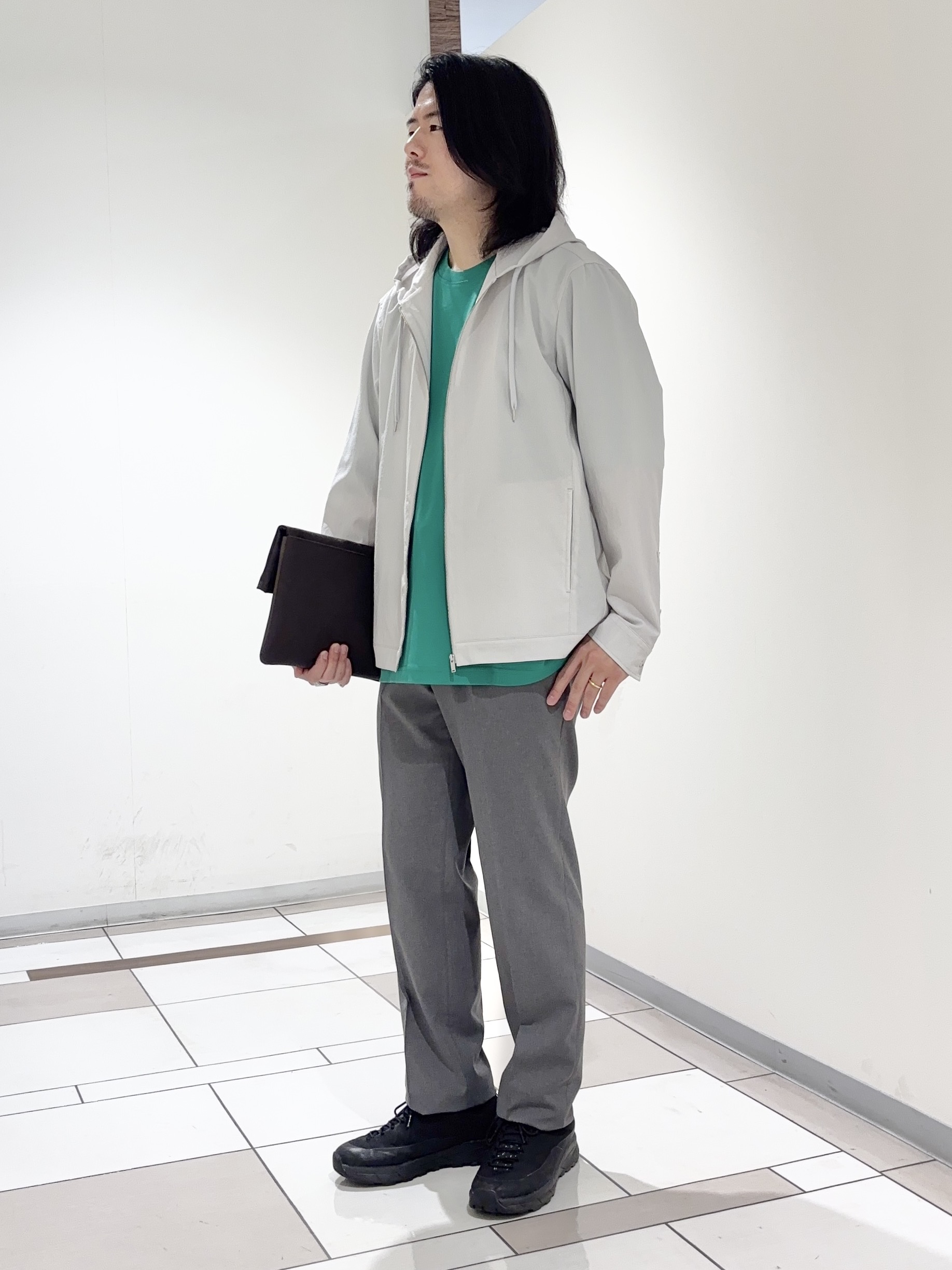 及川さんの「TAKEO KIKUCHI｜【撥水・洗える・シワになりにくい】 リランチェ（R） フードブルゾン」を使ったコーディネート