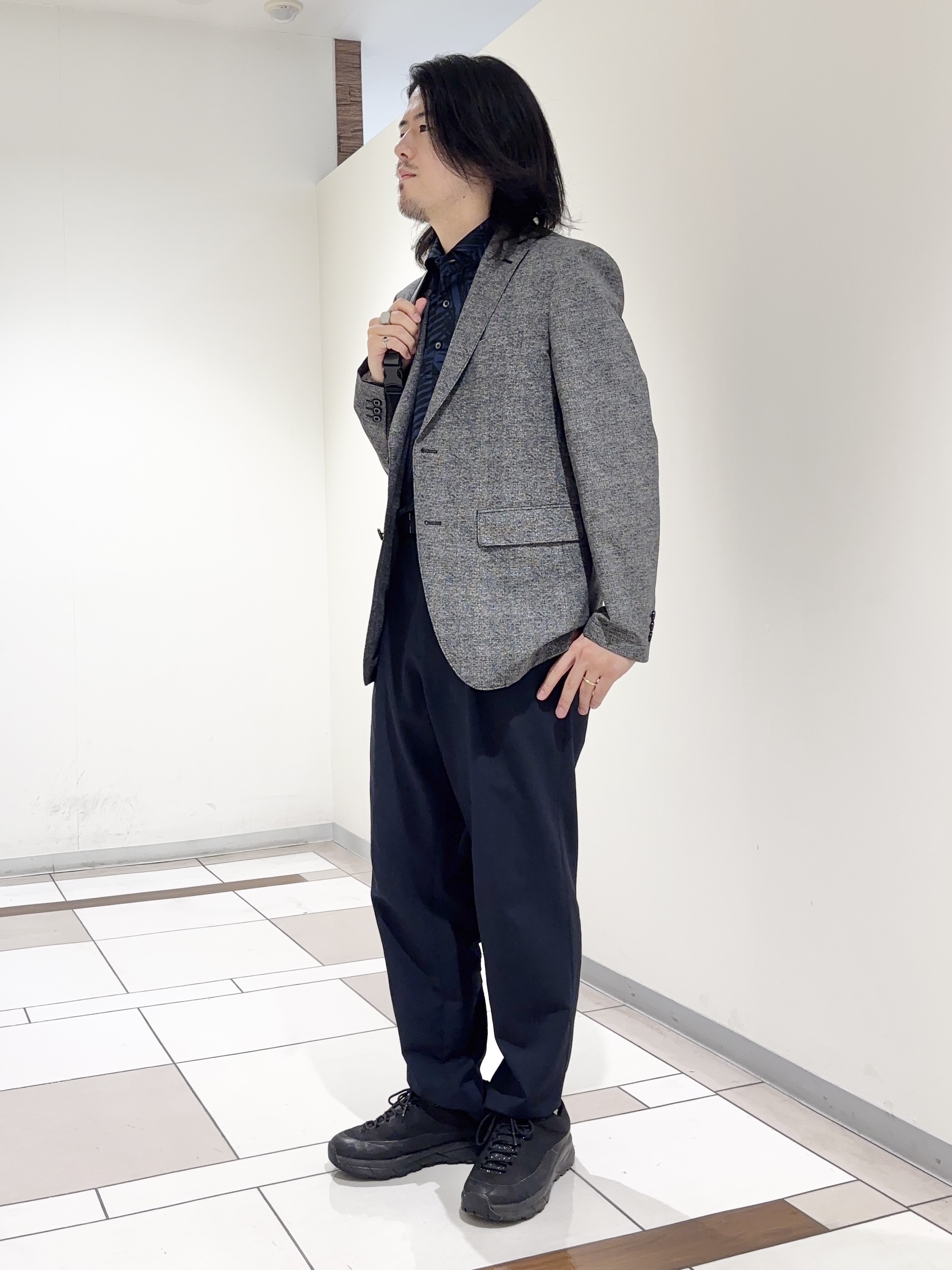 及川さんの「TAKEO KIKUCHI｜【抗菌防臭】COOL DOTS（R）ドビープリント ジャケット」を使ったコーディネート