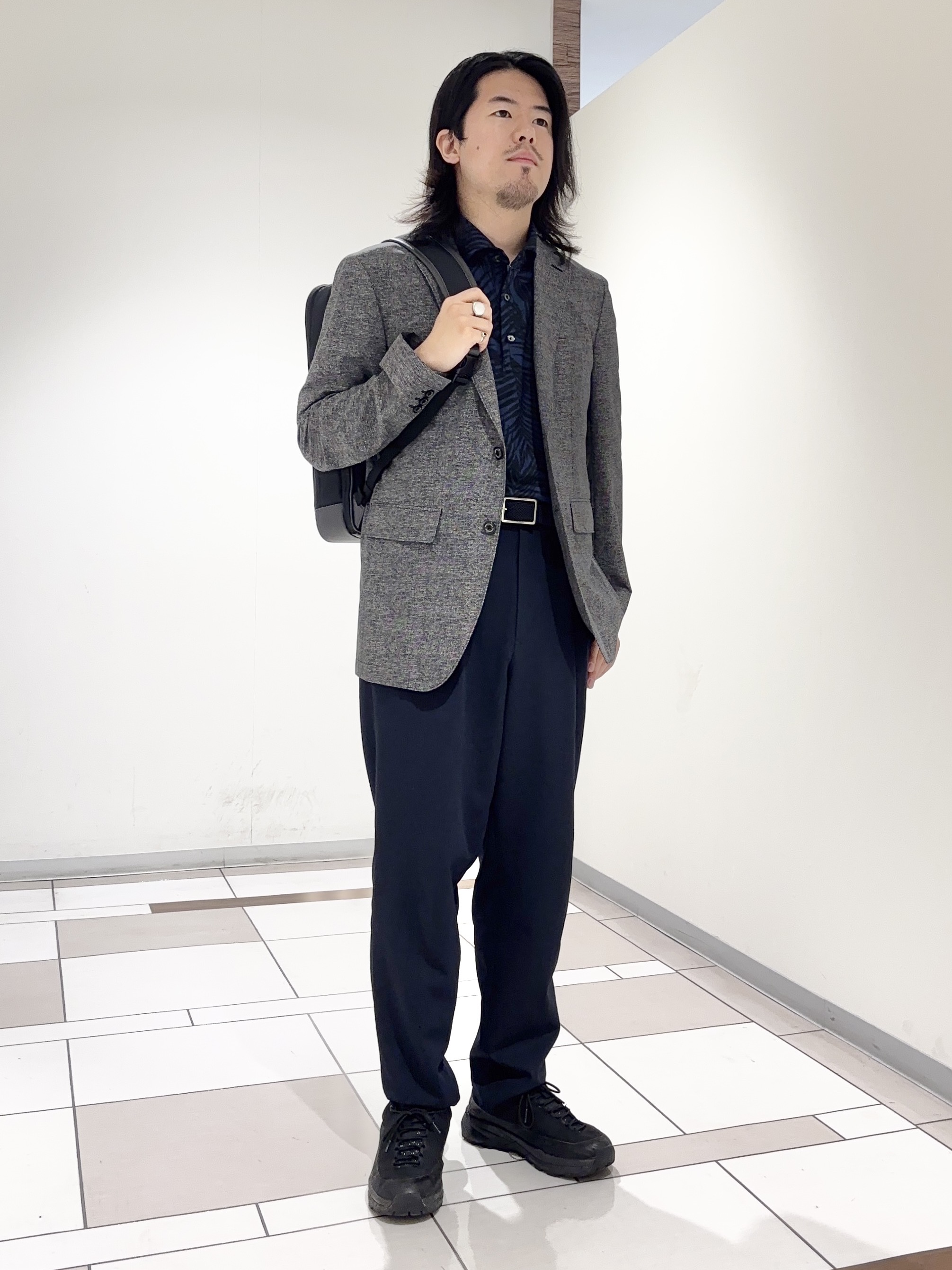 及川さんの「TAKEO KIKUCHI｜【抗菌防臭】COOL DOTS（R）ドビープリント ジャケット」を使ったコーディネート