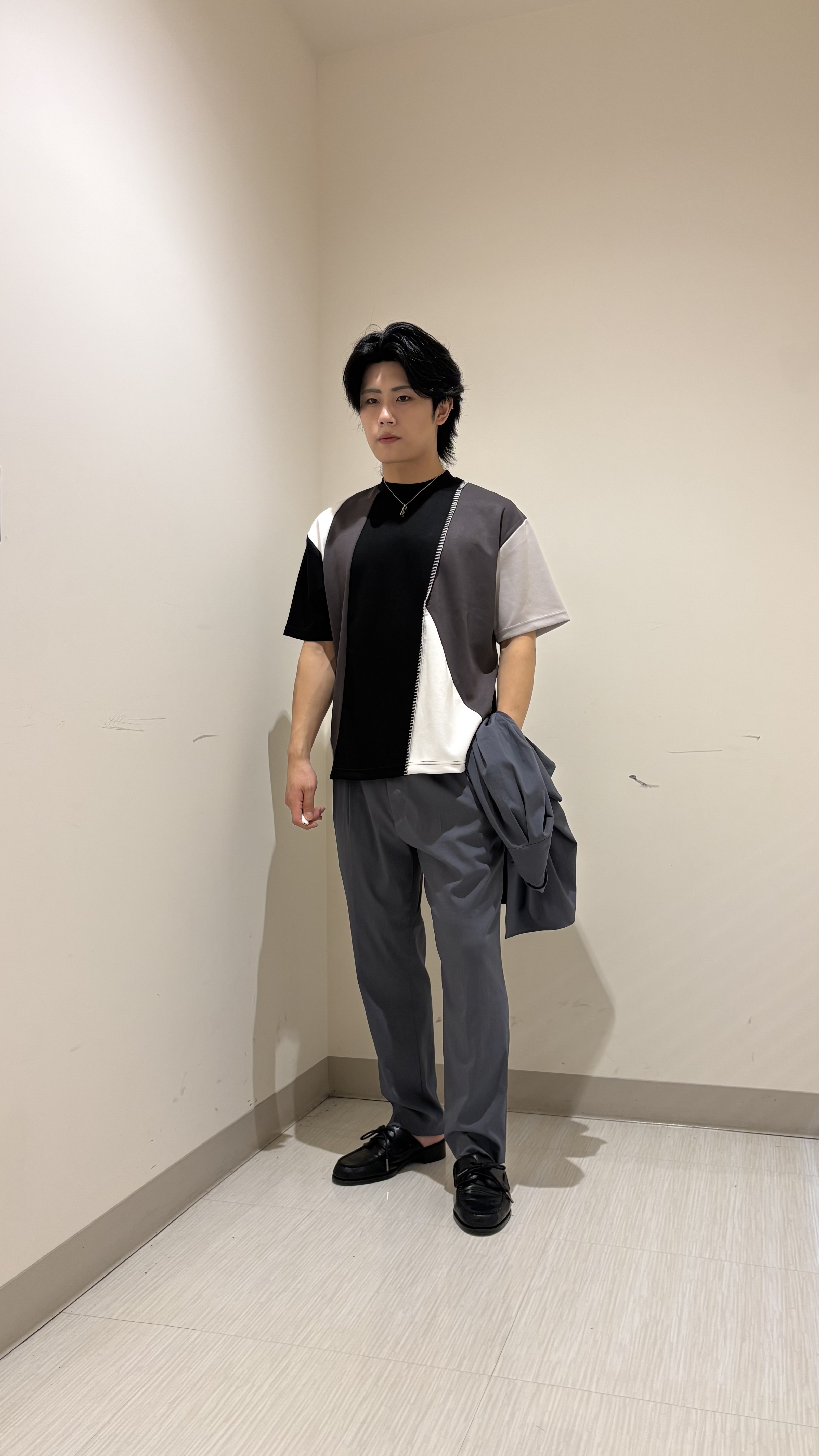 辻一樹さんの「tk.TAKEO KIKUCHI｜【接触冷感／UVCUT】COOL PLAY開襟シャツ」を使ったコーディネート
