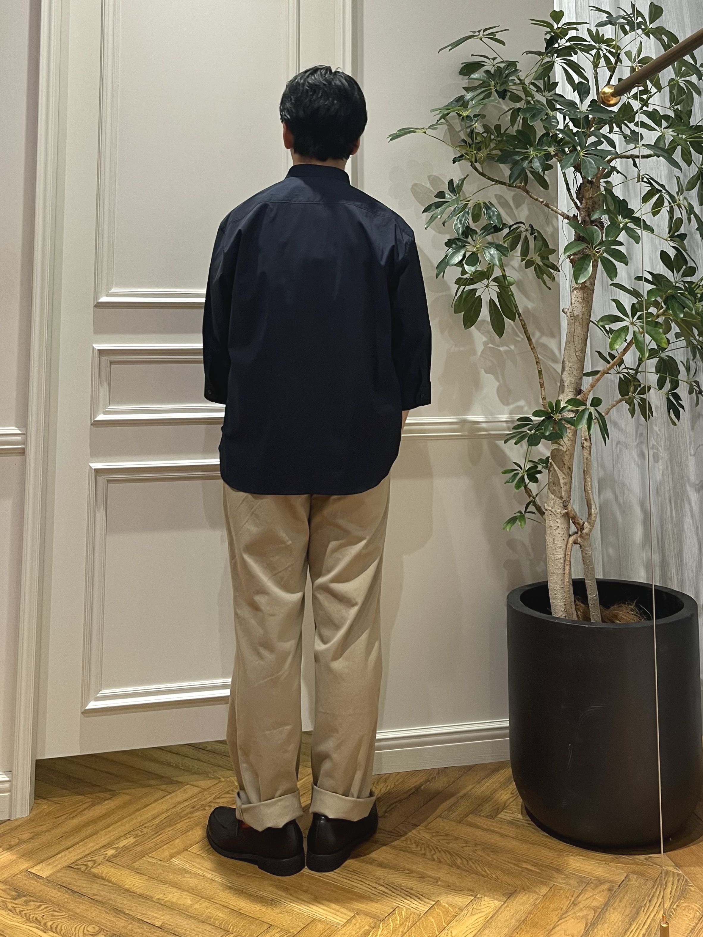 Tokuさんの「DRESSTERIOR｜オーガニックコットン ストレッチバンドカラーシャツ」を使ったコーディネート