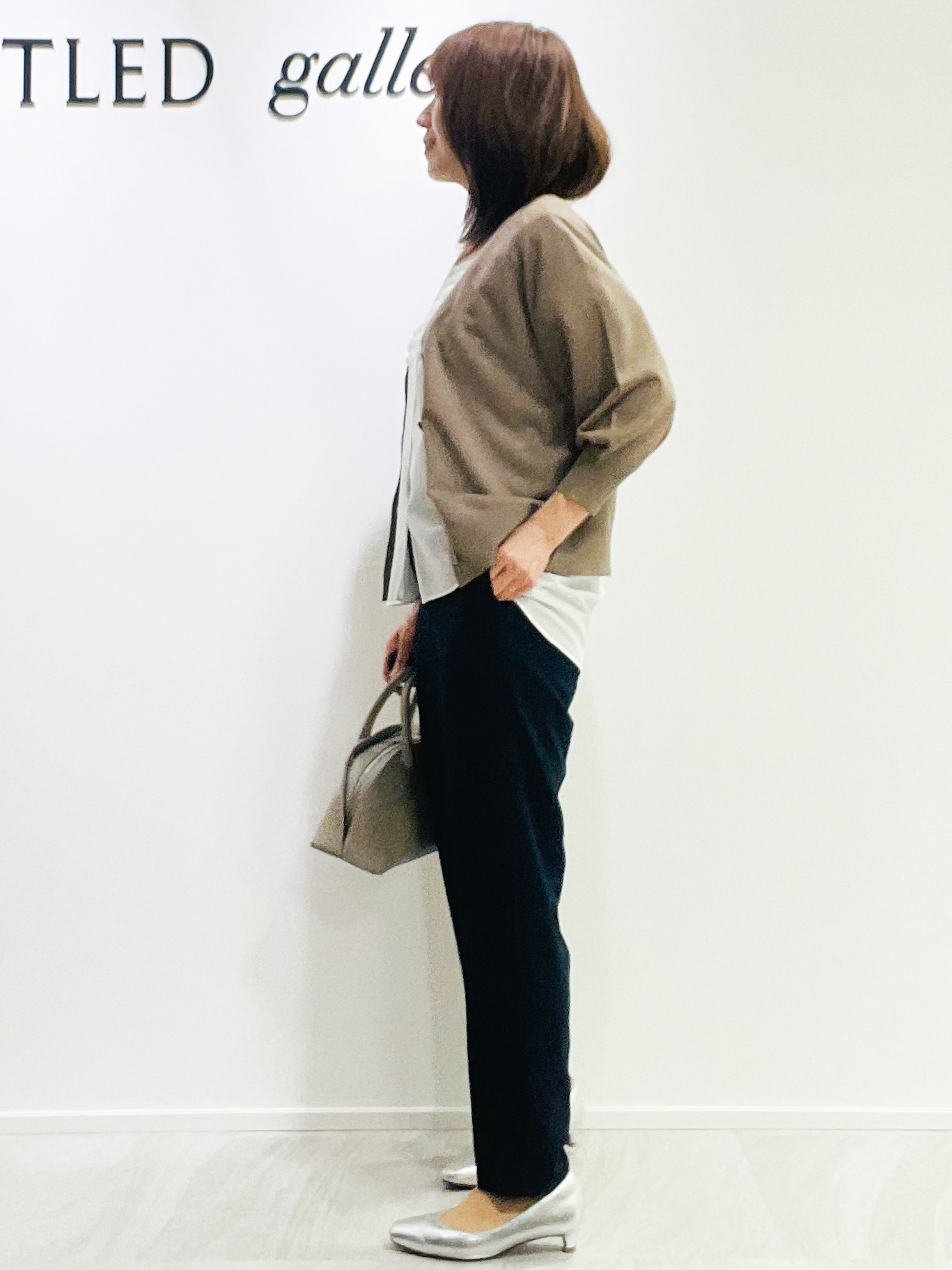めいさんの「UNTITLED｜【接触冷感/通気性/洗える】フロントフリルブラウス」を使ったコーディネート