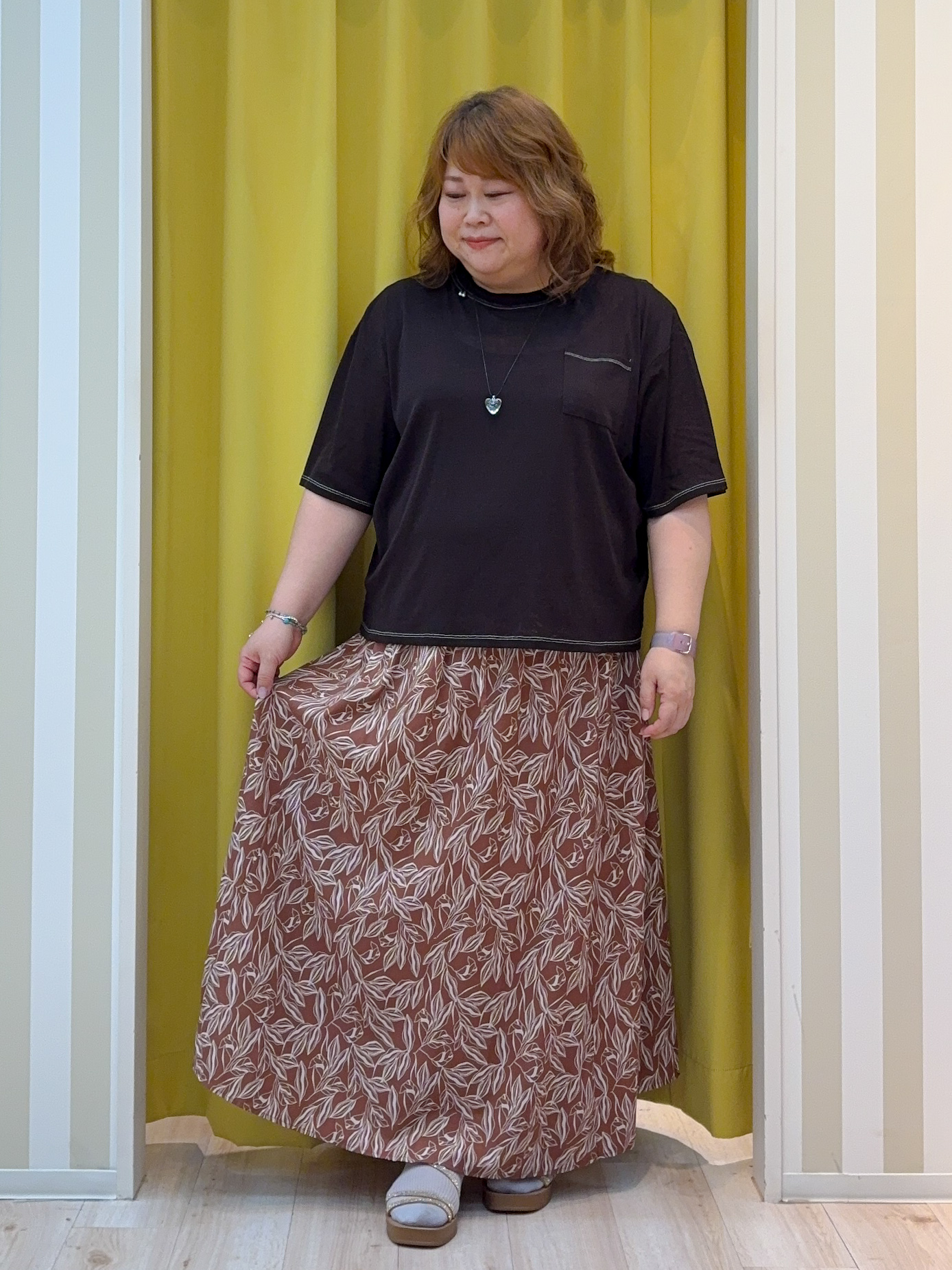 kotoさんさんの「SHOO･LA･RUE｜【S-LL/洗濯機可/体型カバー】ゆるっとこなれる 大人のシアースラブTシャツ」を使ったコーディネート