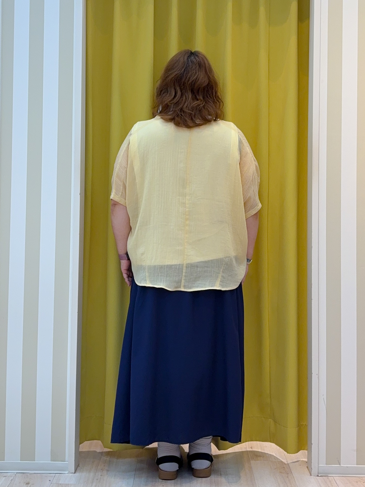 kotoさんさんの「SHOO･LA･RUE｜【洗濯機可】ナチュラルな風合いが魅力 シアードルマンブラウス」を使ったコーディネート